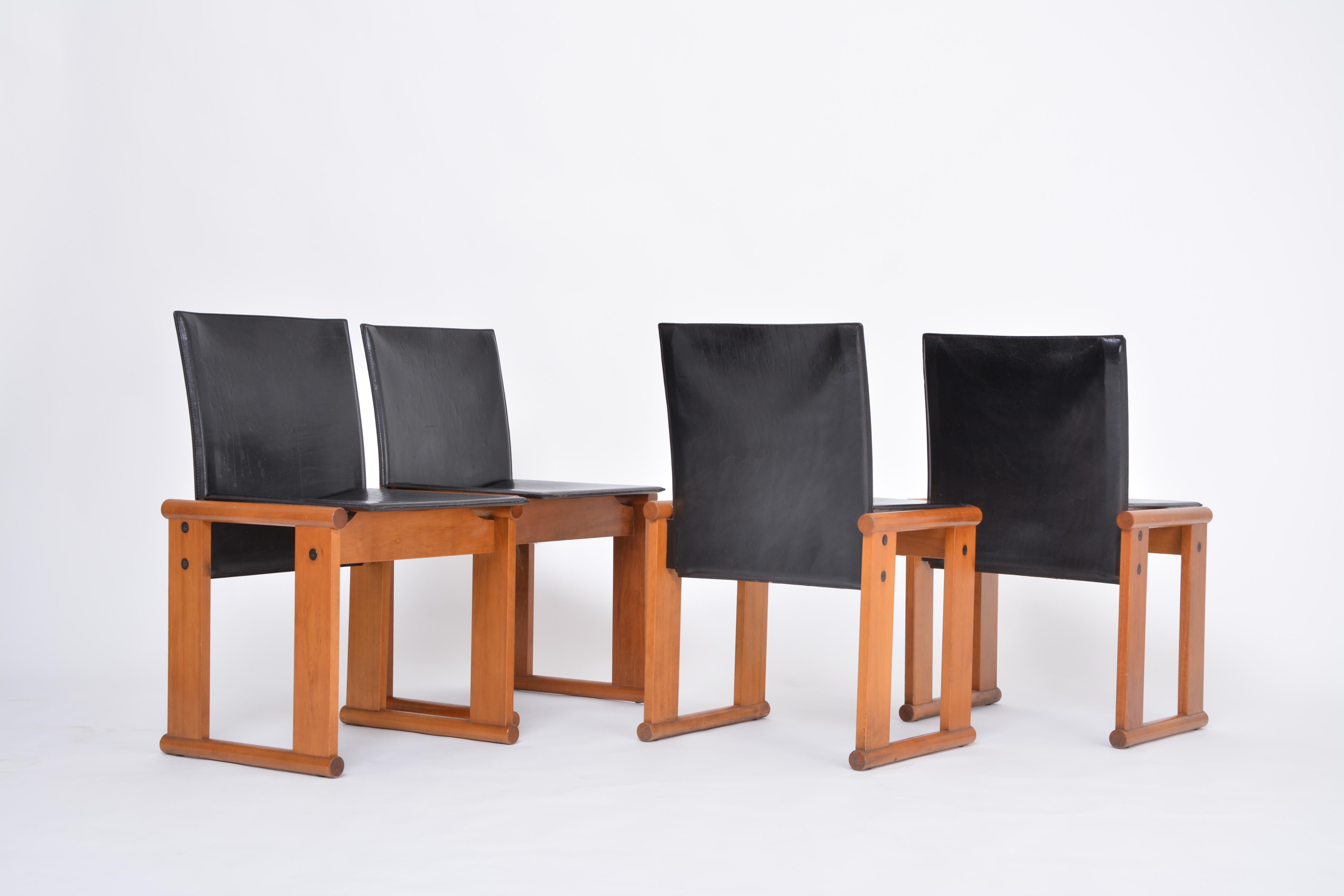 Afra & Tobia Scarpa Set of Four Dining Chairs in Black Leather In Good Condition In Berlin, DE