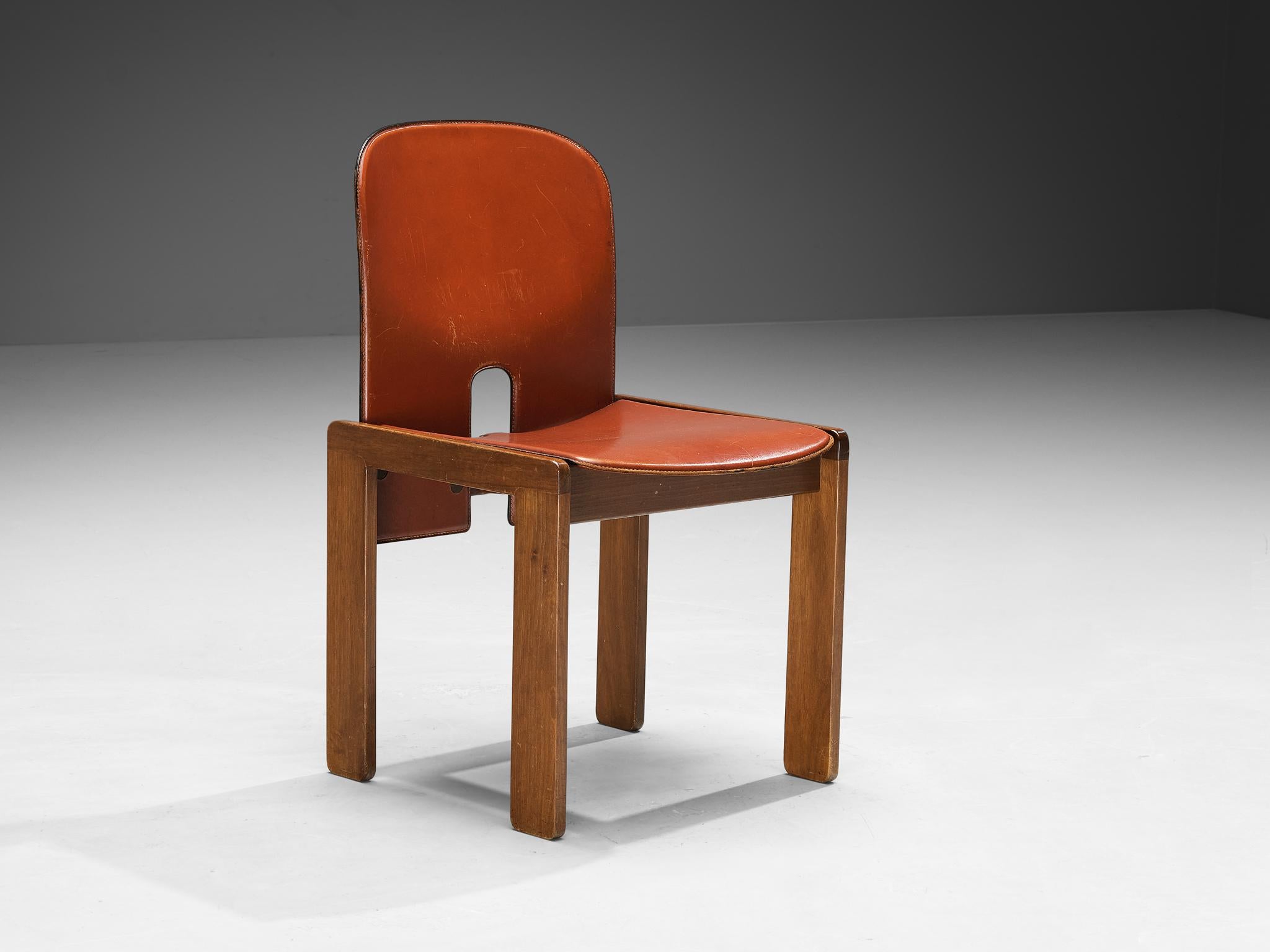 Afra & Tobia Scarpa Sechser-Set '121' Esstischstühle aus rotbraunem Leder  (Mitte des 20. Jahrhunderts) im Angebot