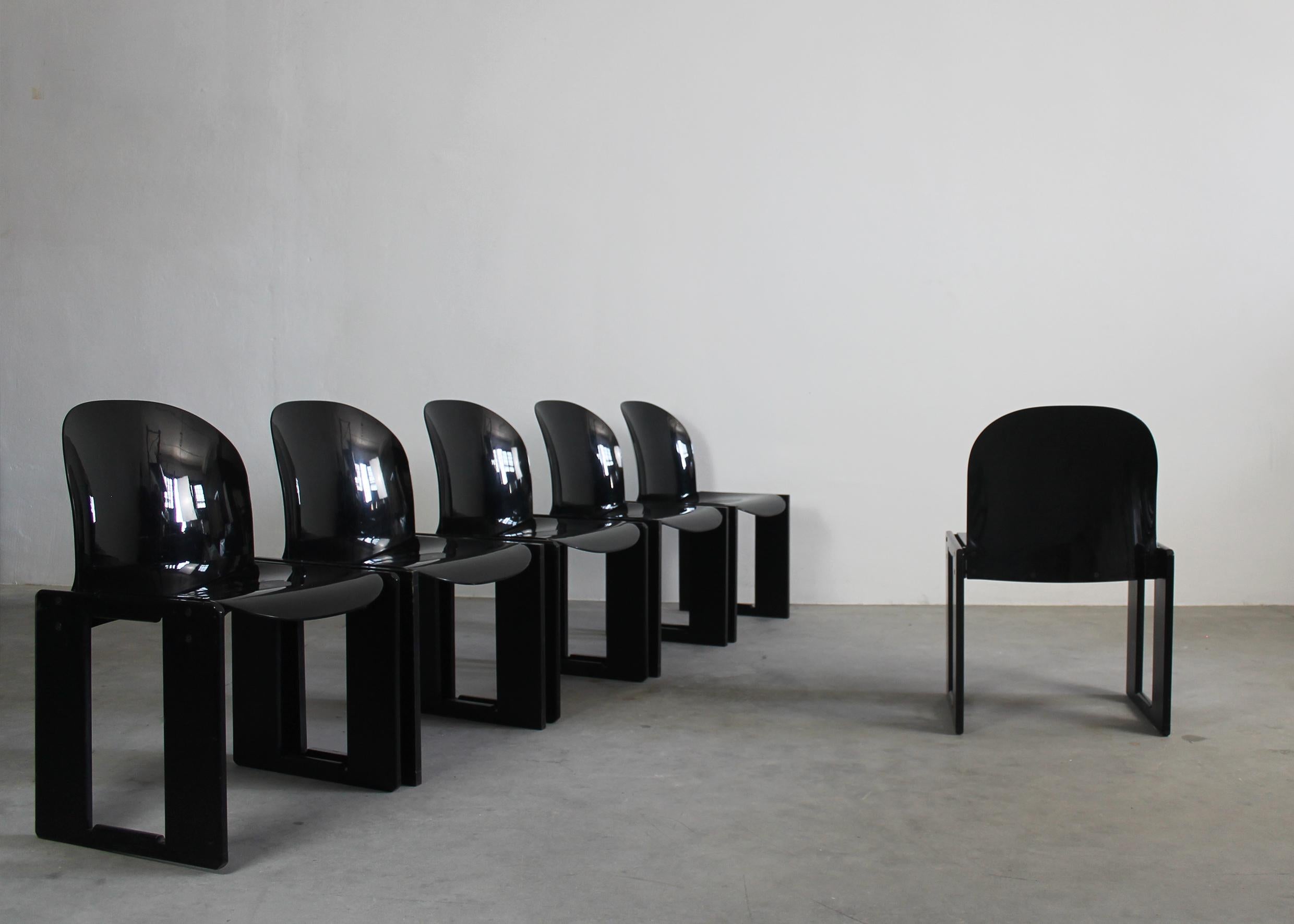 Italian Afra & Tobia Scarpa Set of Six Dialogo Chairs in Oak and Fiberglass for B&B 70s