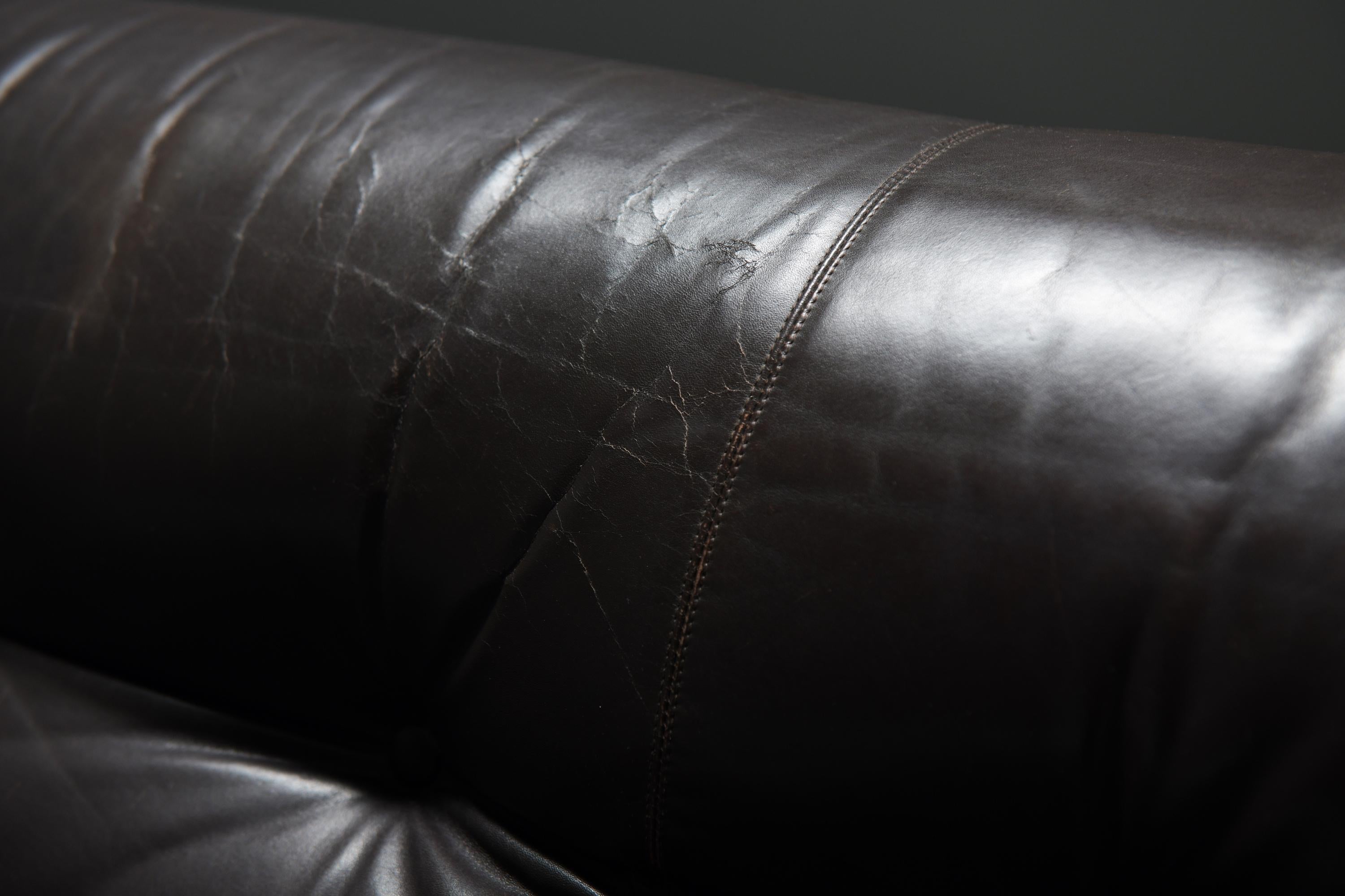Afra & Tobia Scarpa “Soriana” 3-Seater Sofa in Dark Chocolate Leather - Cassina. in vendita 2