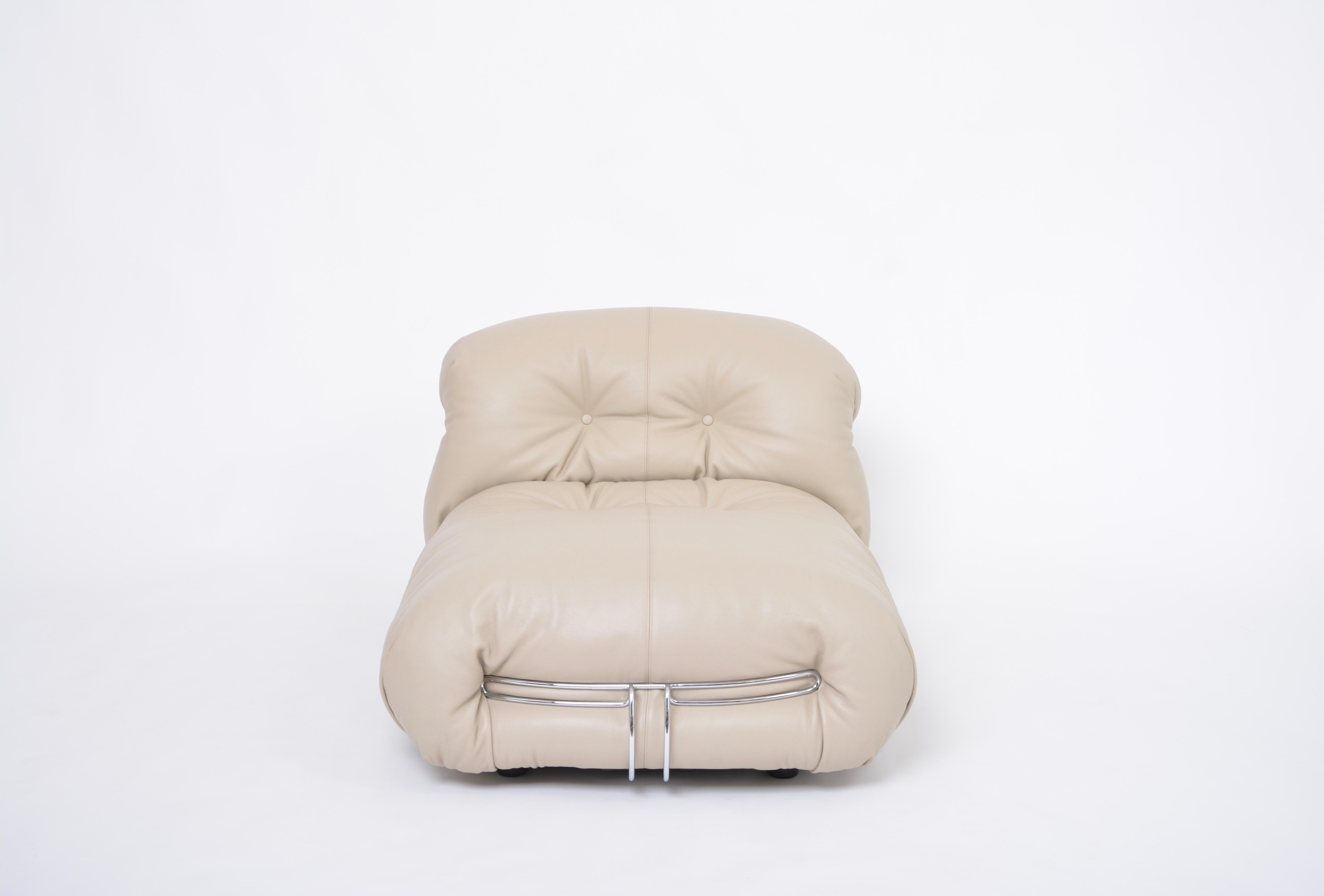 Afra & Tobia Scarpa 'Soriana' Chaise Lounge Stuhl aus grauem Leder (20. Jahrhundert) im Angebot