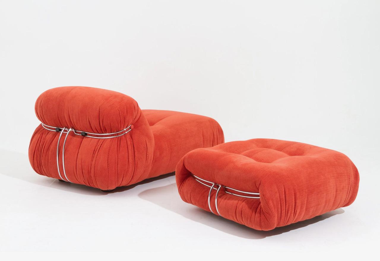 Afra & Tobia Scarpa 'Soriana' chaise lounge chair with ottoman in red corduroy

Iconic chaise lounge by Italian designer couple Afra & Tobia Scarpa designed in 1969 and produced by Cassina in the 1970s. The Soriana design has become one of the most