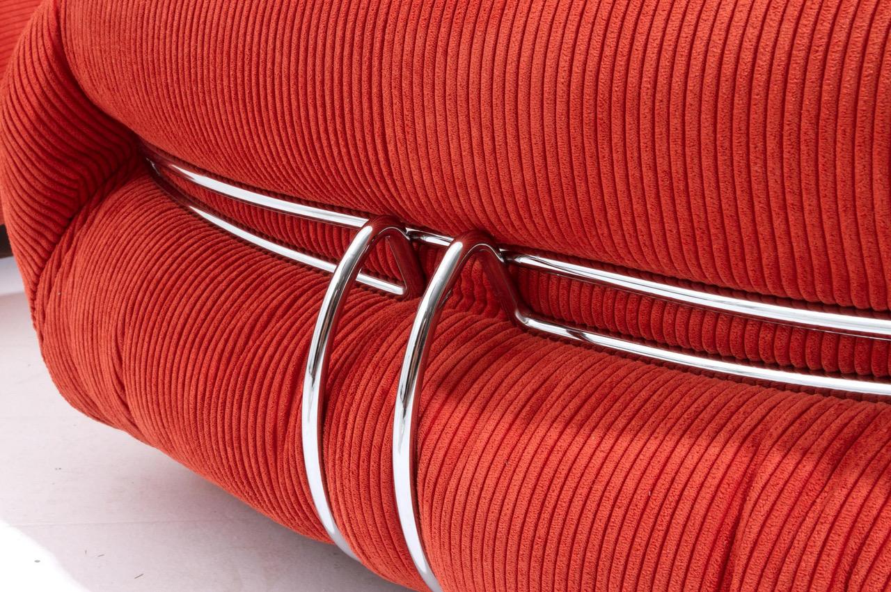 Mid-Century Modern Afra & Tobia Scarpa 'Soriana' Chaise Lounge Chair with Ottoman in Red Corduroy For Sale