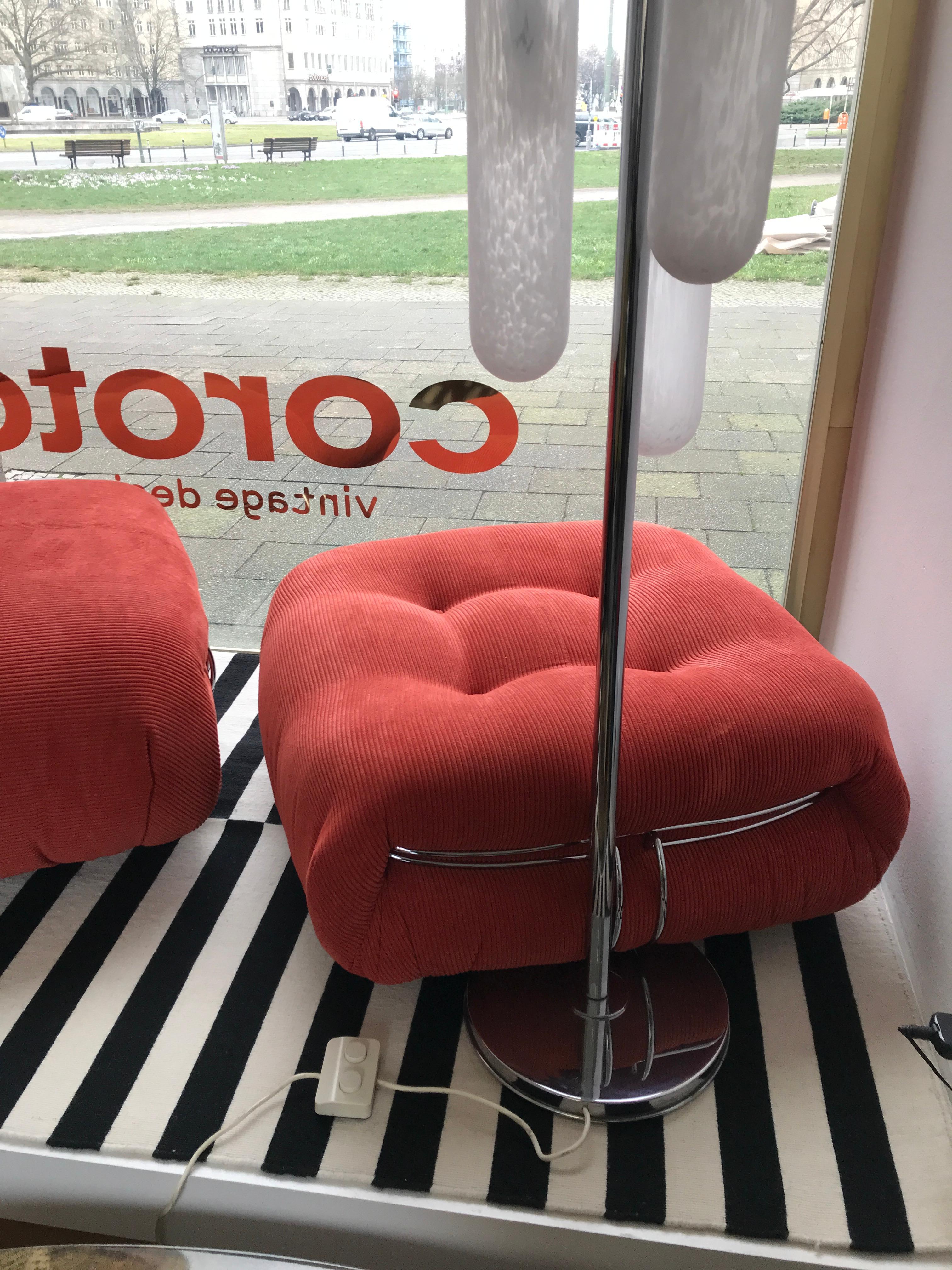 Metal Afra & Tobia Scarpa 'Soriana' Chaise Lounge Chair with Ottoman in Red Corduroy For Sale