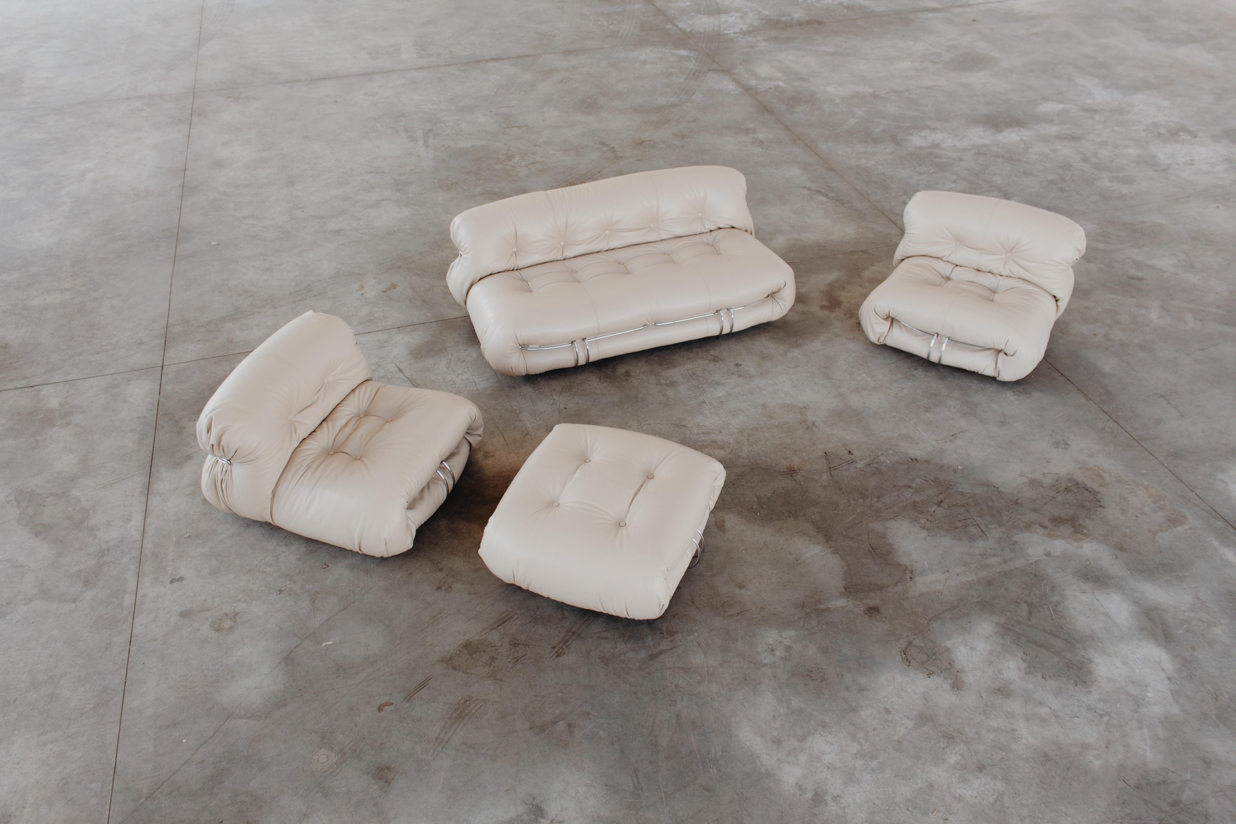 Afra & Tobia Scarpa “Soriana” living room set for Cassina, two-seater sofa, two lounge chairs and one ottoman, champagne leather, Italy, 1969, set of four. 

Although technically designed in the 1960s, the 