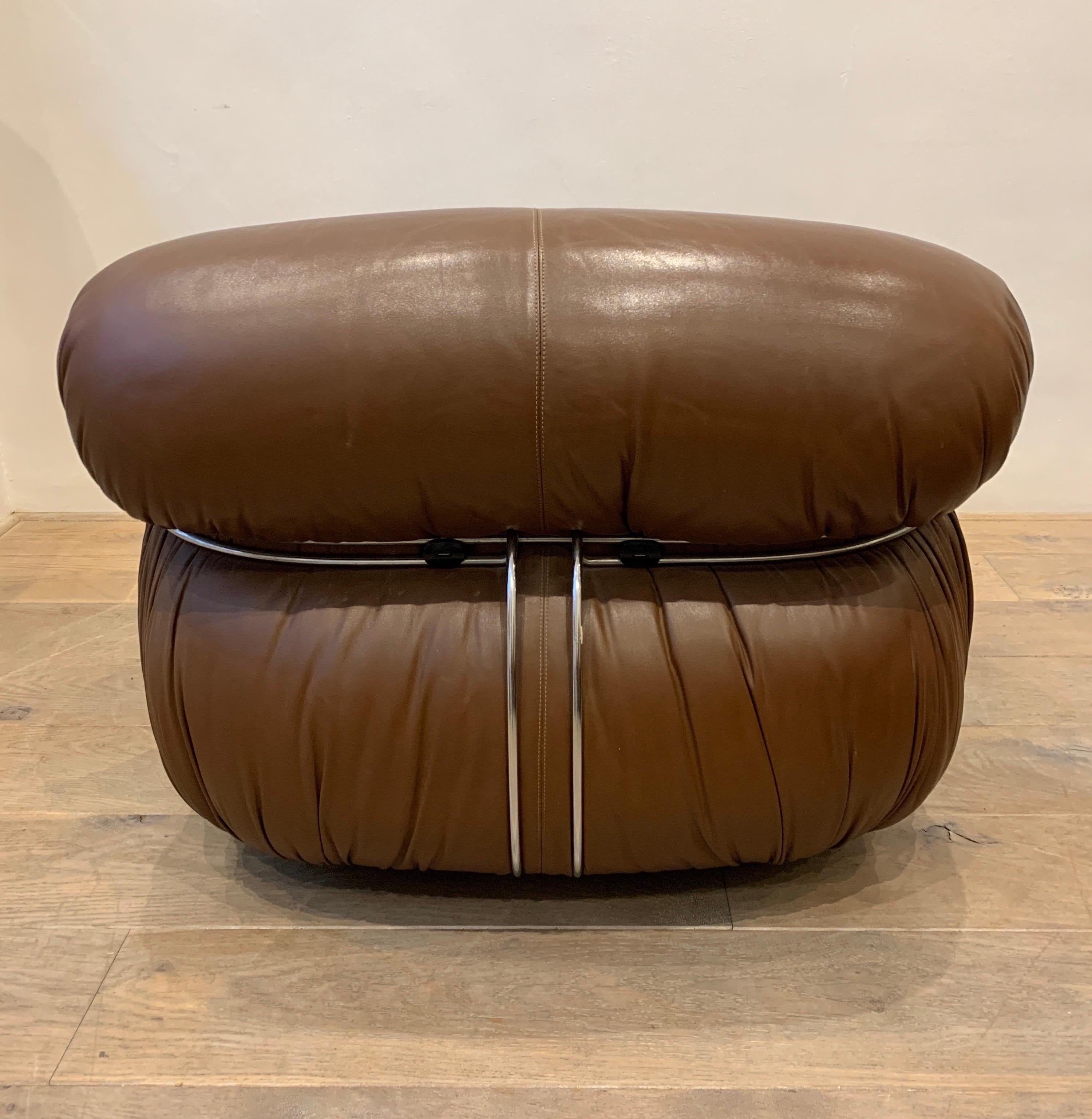  Lounge Chair with Ottoman in maroon leather, 1969 by Afra & Tobia Scarpa. For Sale 1