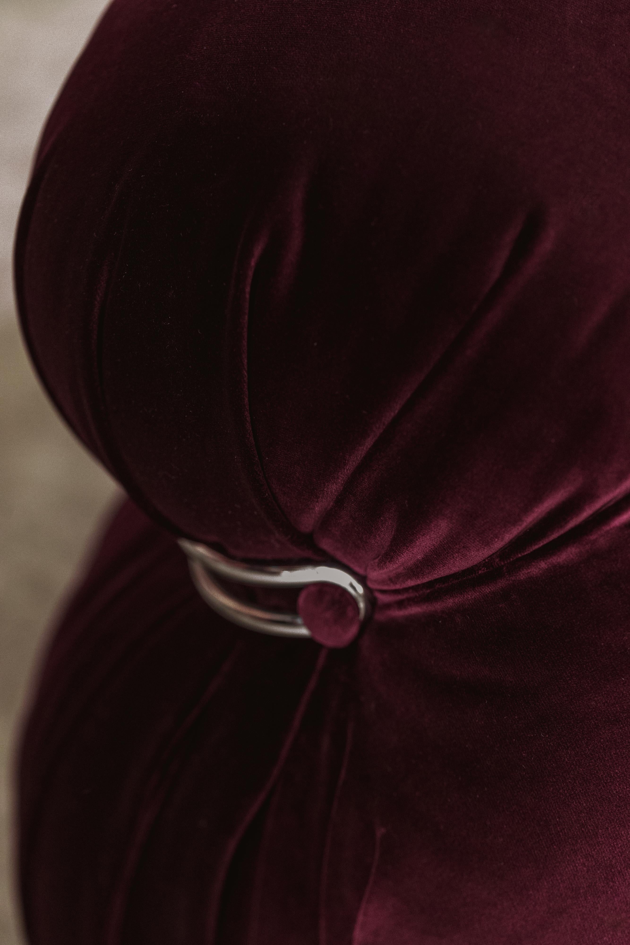 Afra & Tobia Scarpa “Soriana” Lounge Chair for Cassina, Burgundy Velvet, 1969 For Sale 3