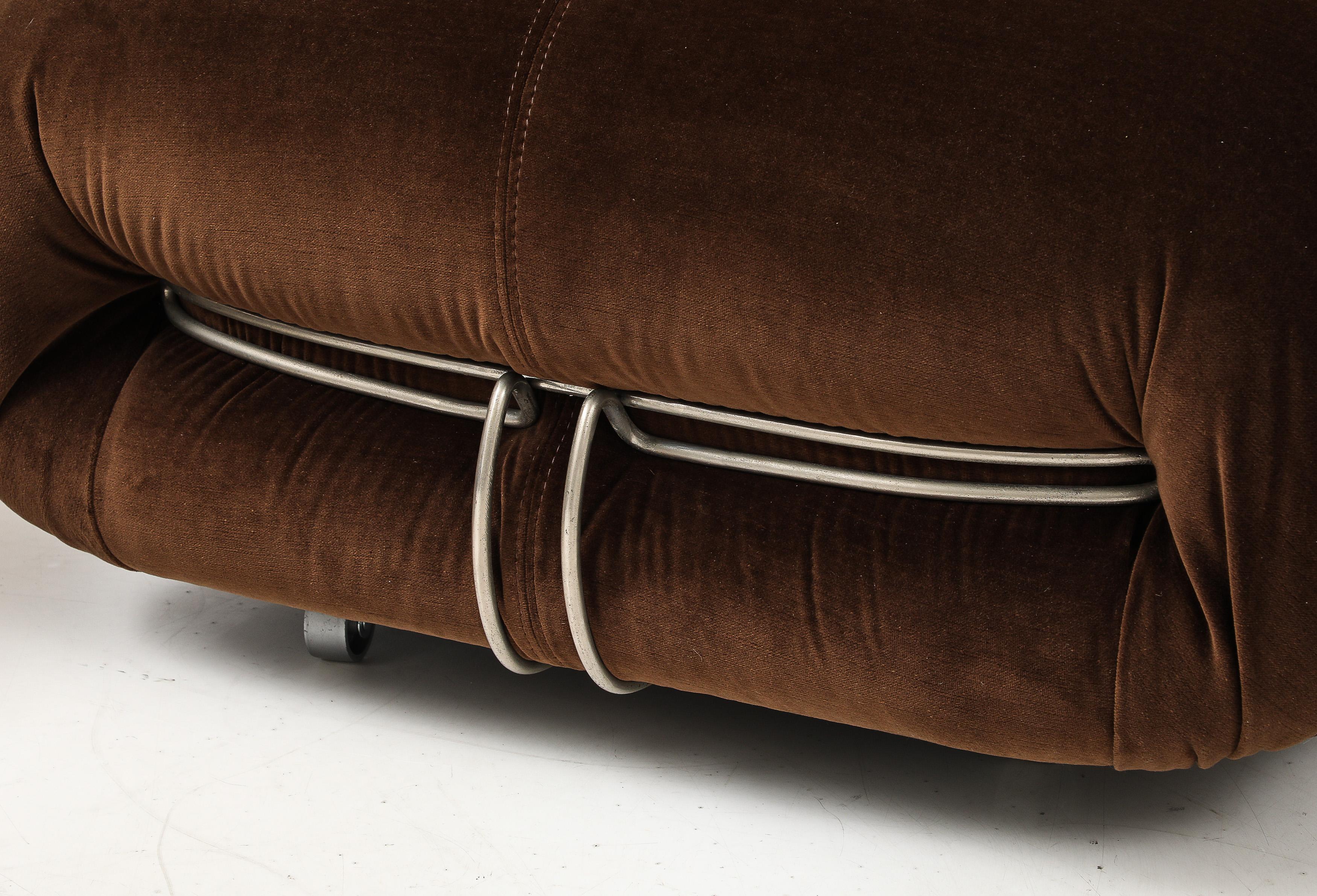 Afra & Tobia Scarpa 'Soriana' Pair of Chairs for Cassina, Italy, 1969 In Good Condition For Sale In New York, NY