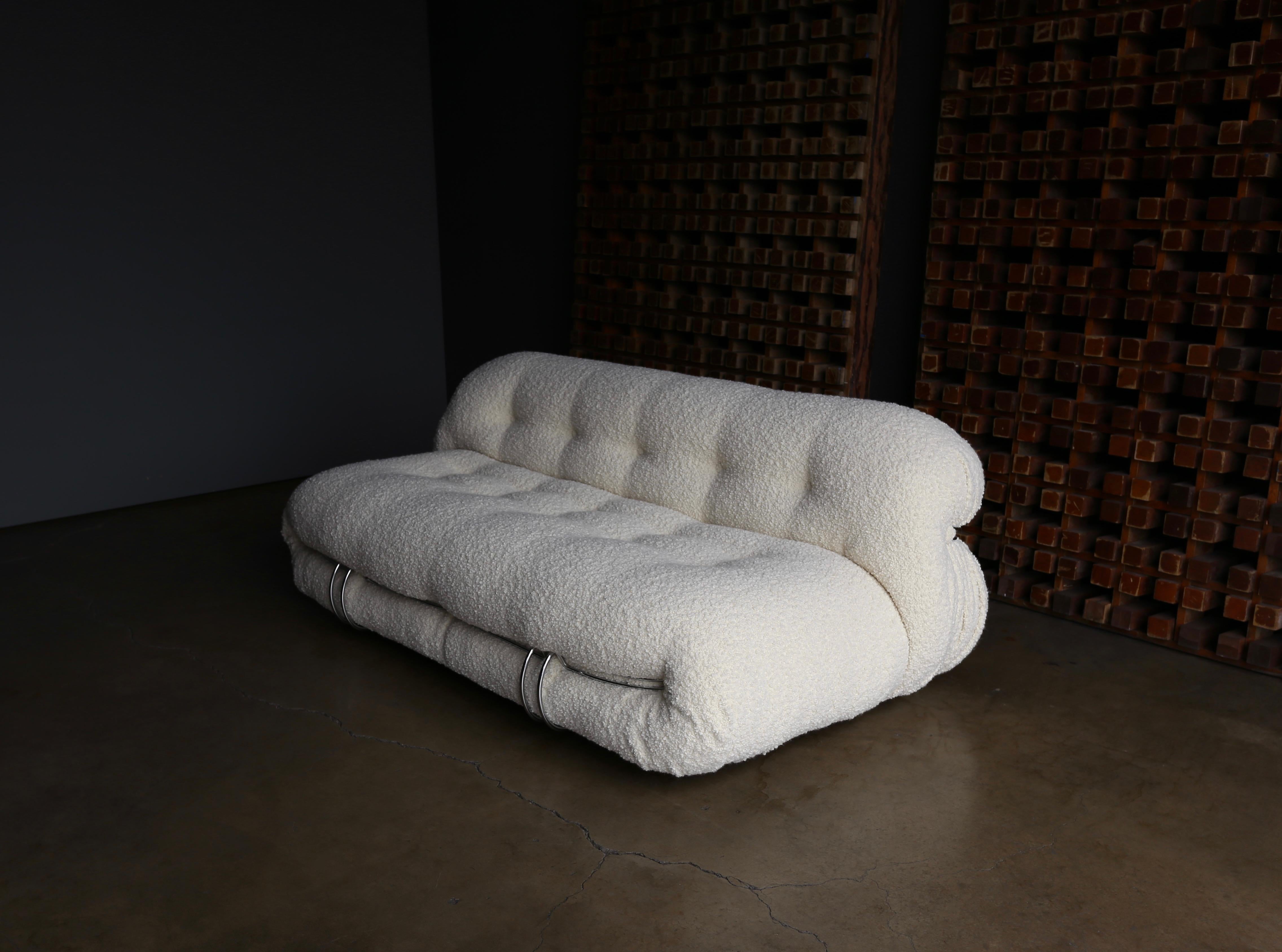 Afra & Tobia Scarpa Soriana Settee for Cassina in Bouclé, circa 1975. This piece has been expertly upholstered in alpaca bouclé. 