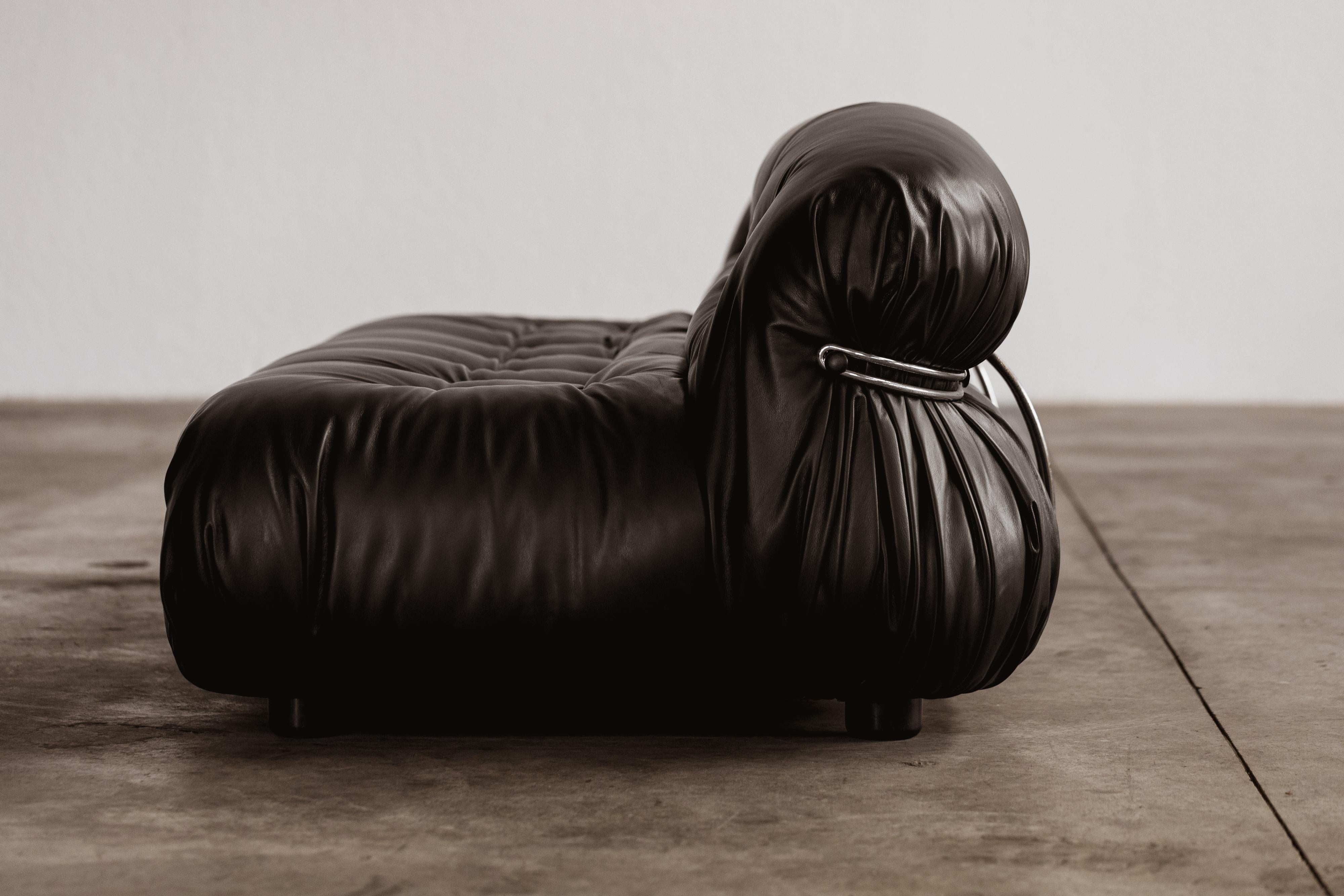 Afra & Tobia Scarpa “Soriana” Sofa for Cassina, Black Leather, 1969 For Sale 5