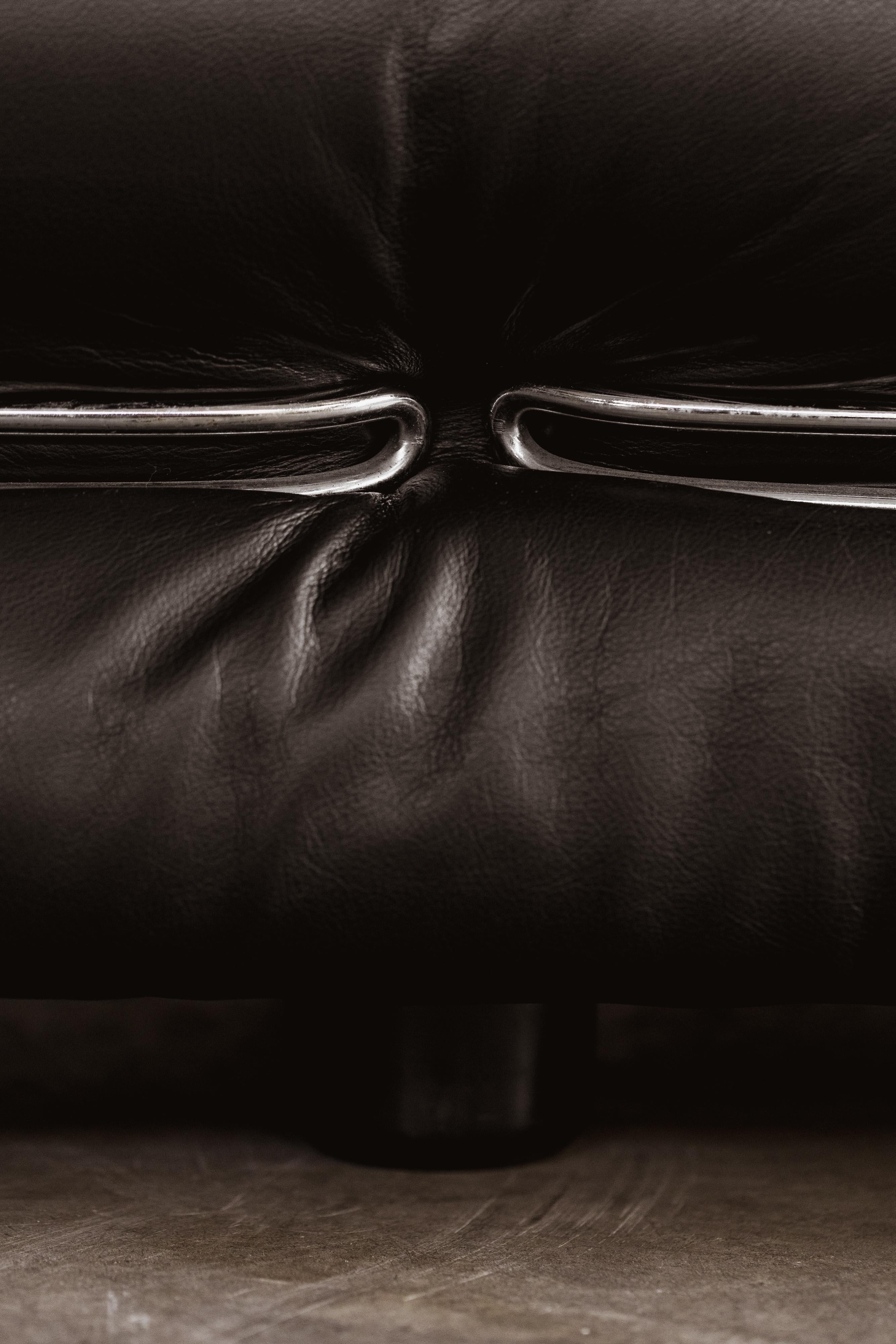 Afra & Tobia Scarpa “Soriana” Sofa for Cassina, Black Leather, 1969 For Sale 8