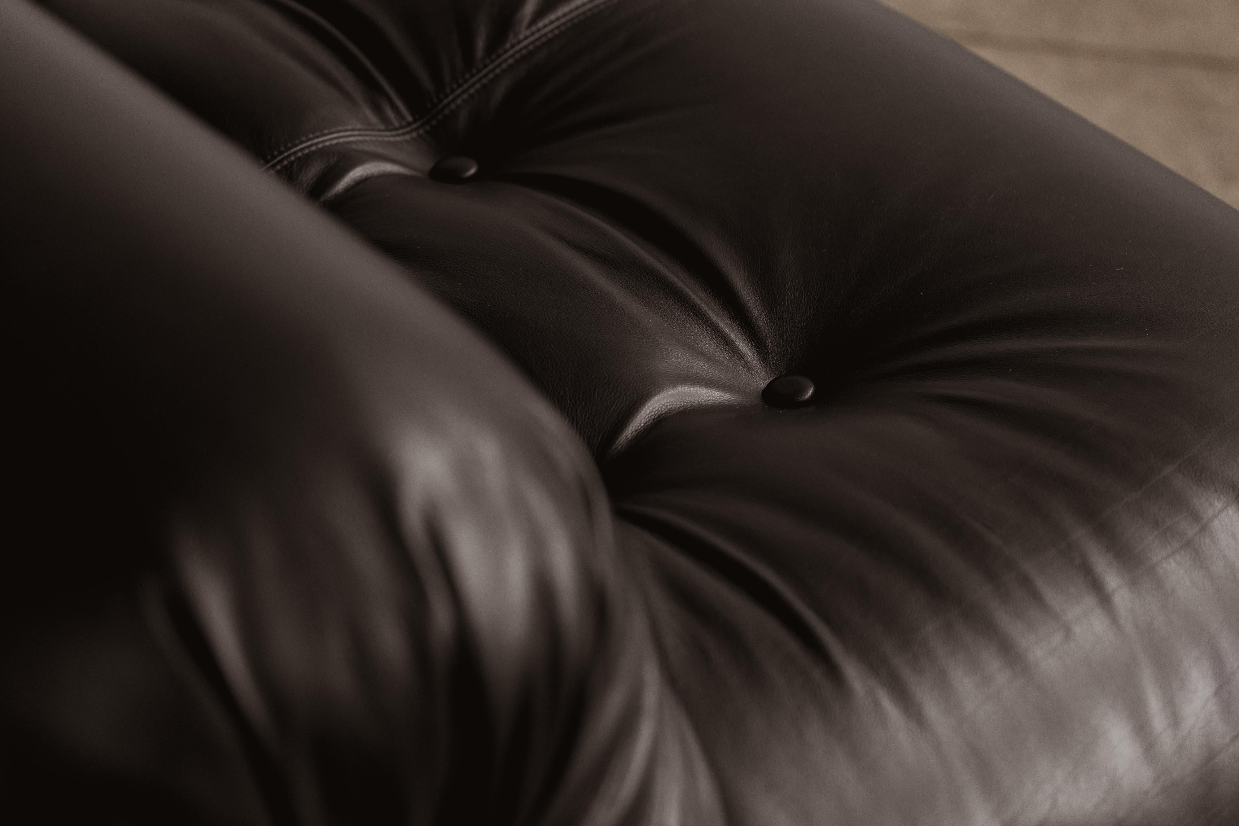 Afra & Tobia Scarpa “Soriana” Sofa for Cassina, Black Leather, 1969 In Good Condition For Sale In Lonigo, Veneto