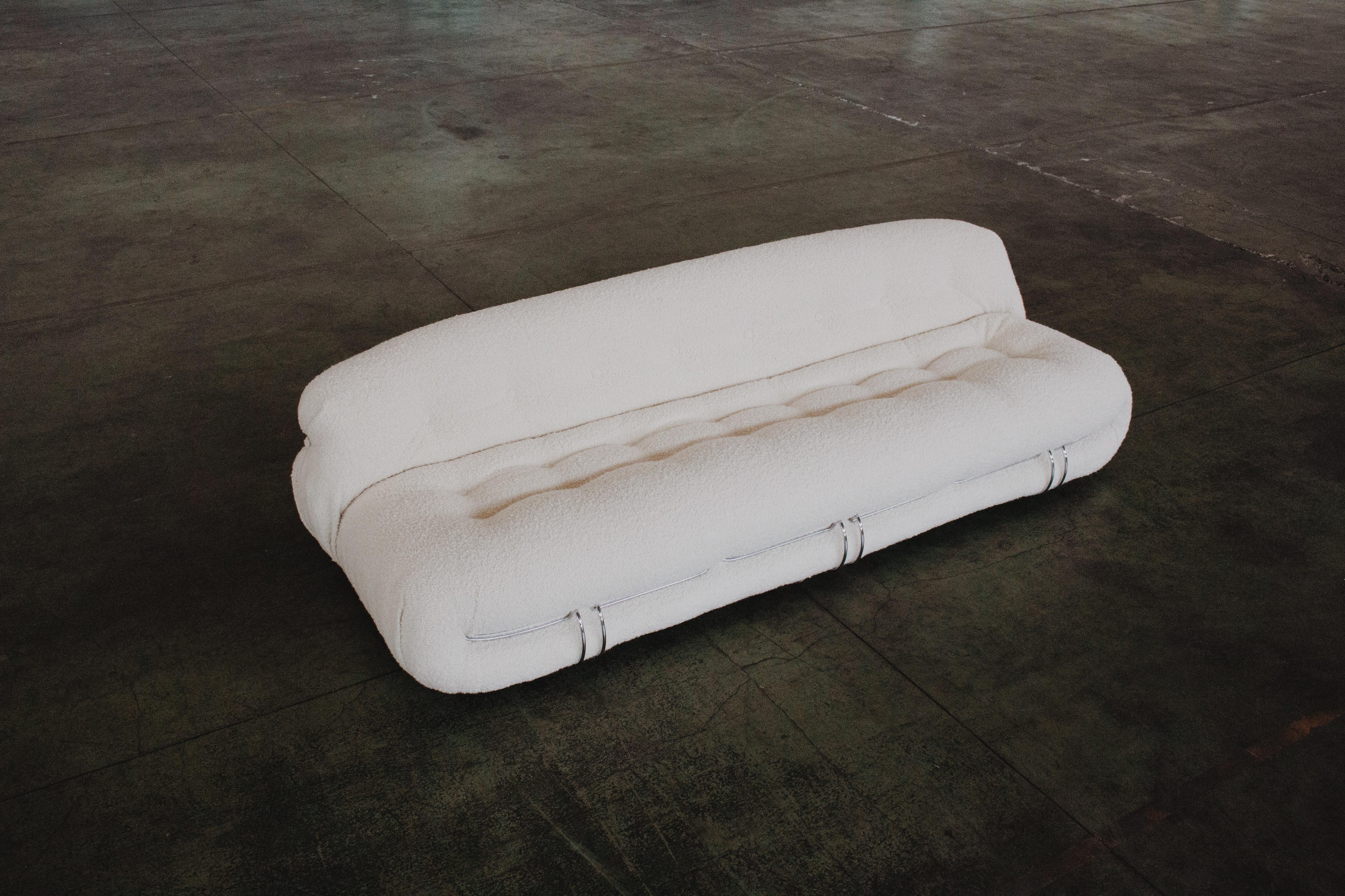 Mid-Century Modern Afra & Tobia Scarpa “Soriana” Sofa for Cassina, Bouclé Wool, 1969 For Sale