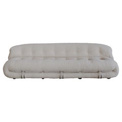 Divano "Soriana" di Afra & Tobia Scarpa per Cassina, lana bouclé, 1969