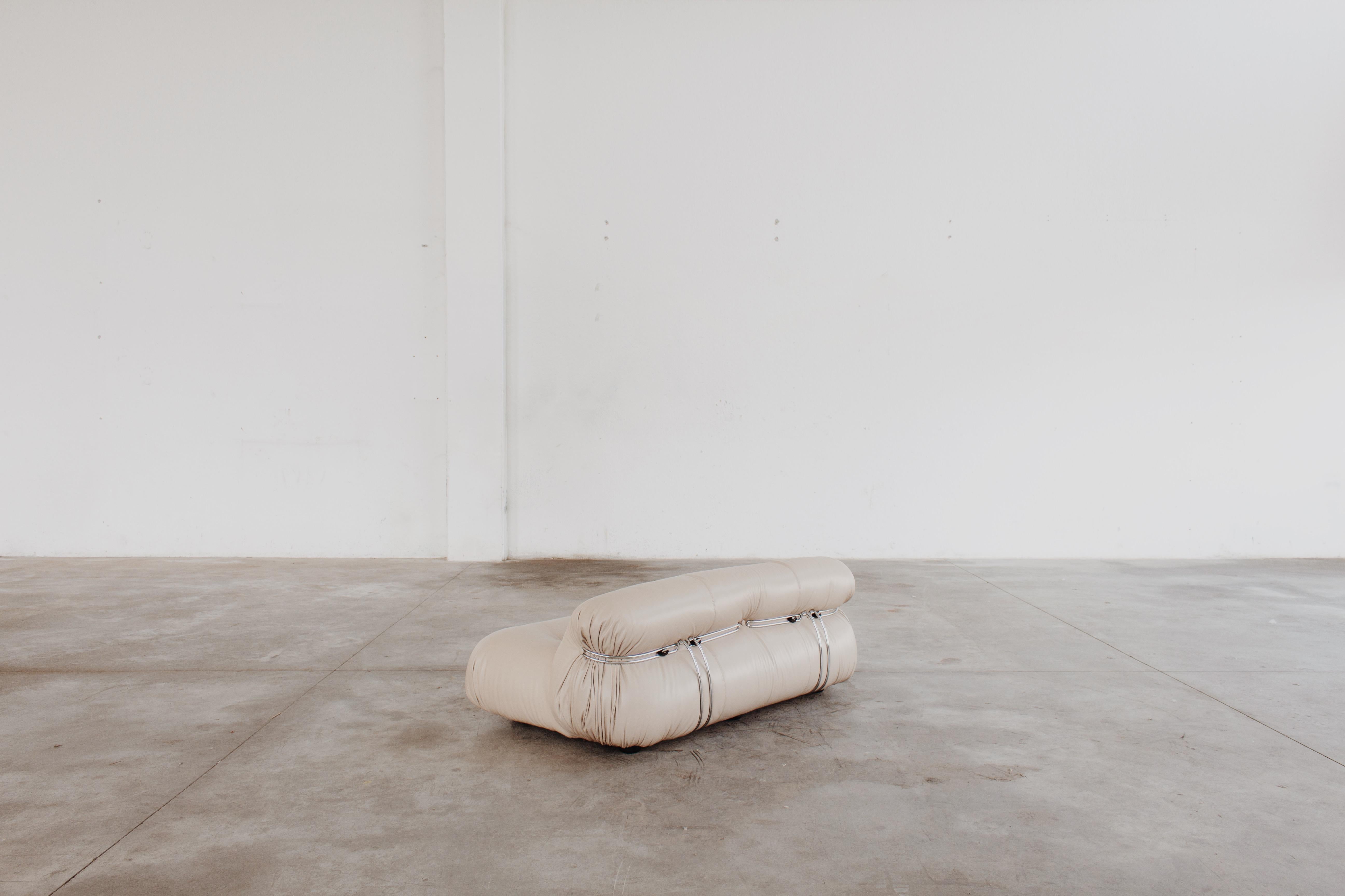 Mid-20th Century Afra & Tobia Scarpa “Soriana” Sofa for Cassina, Champagne Leather, 1969 For Sale