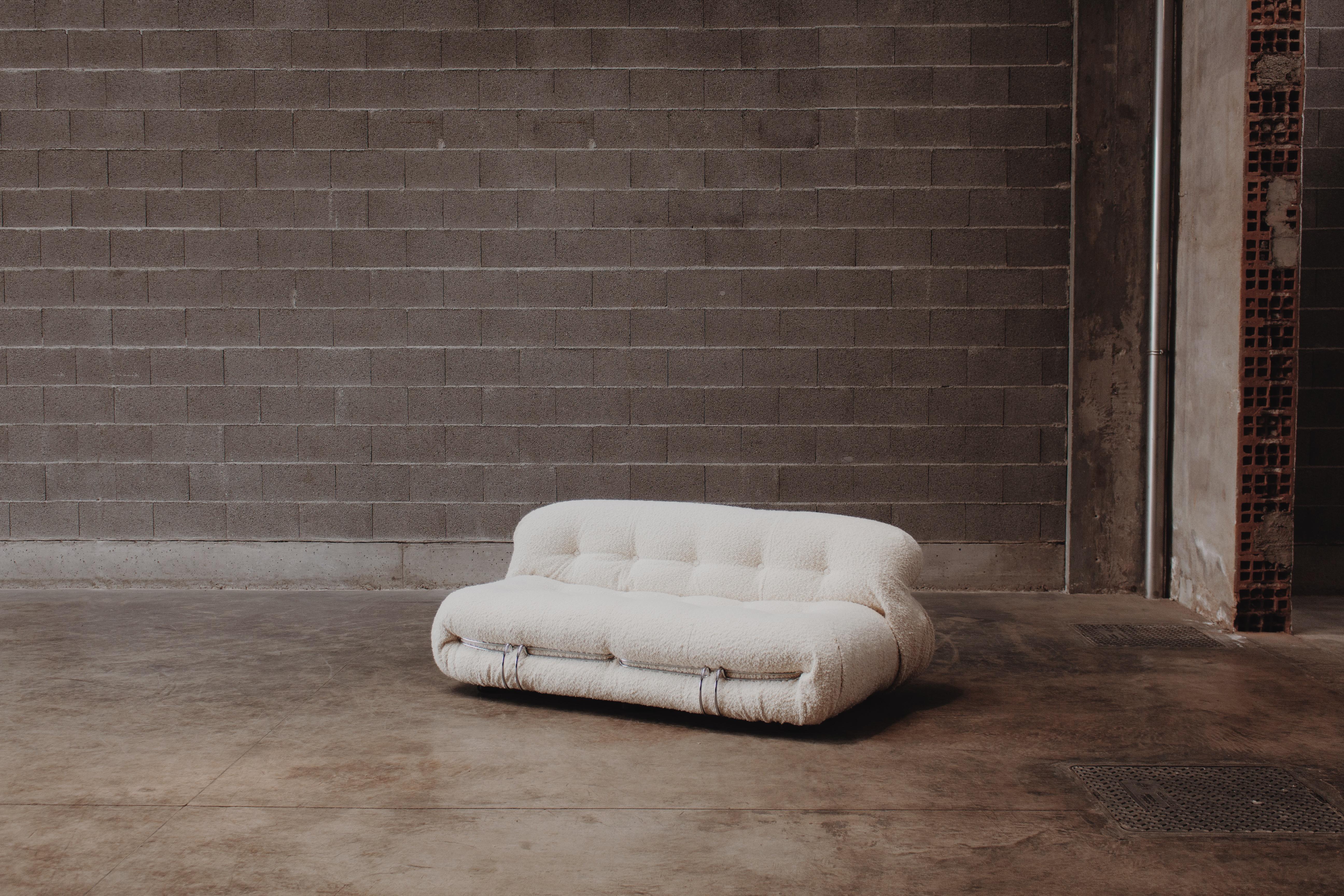 Zweisitziges Sofa 