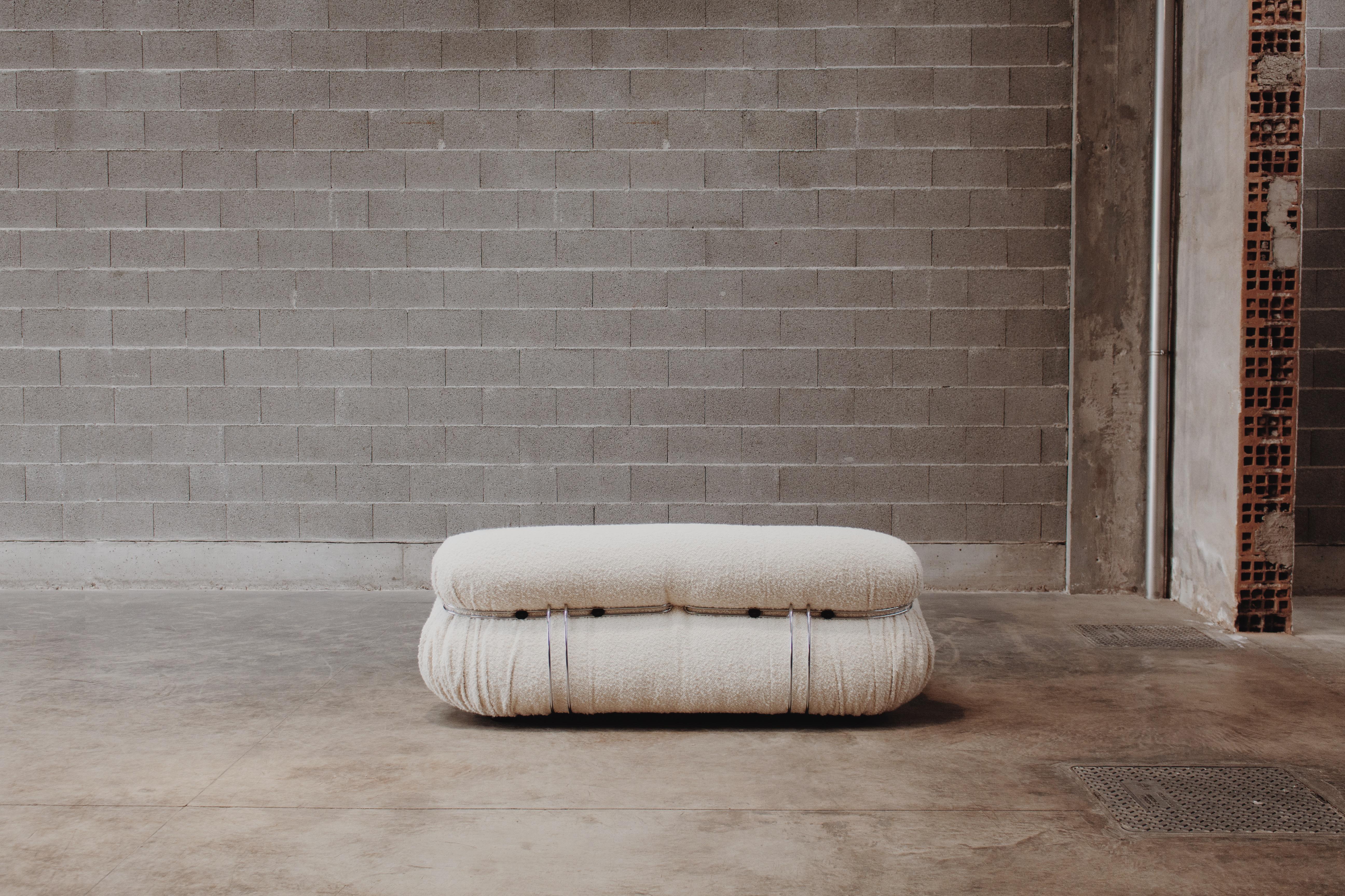 Afra & Tobia Scarpa “Soriana” Sofa for Cassina, Wool Bouclé, 1969 For Sale 1