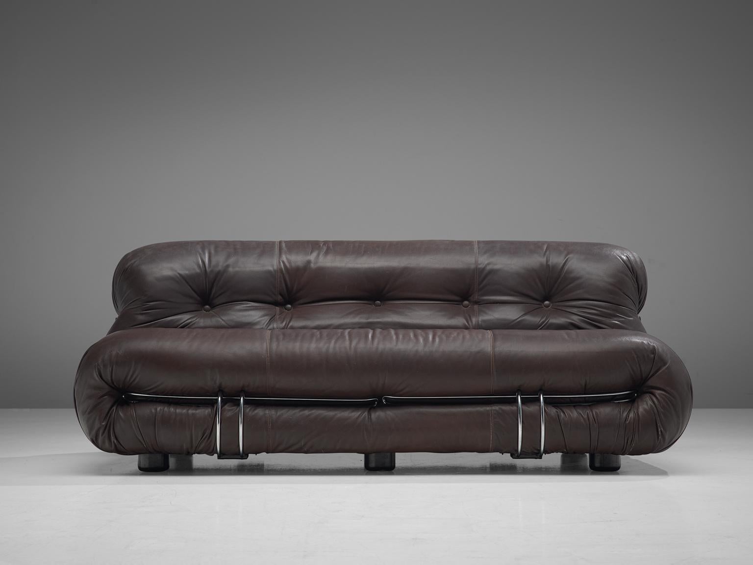 'Soriana' sofa, leather and metal, by Afra & Tobia Scarpa for Cassina, Italy, 1969. 

Iconic sofa by Italian designer couple Afra & Tobia Scarpa, the Soriana proposes a model that institutionalizes the image of the informal sitting where