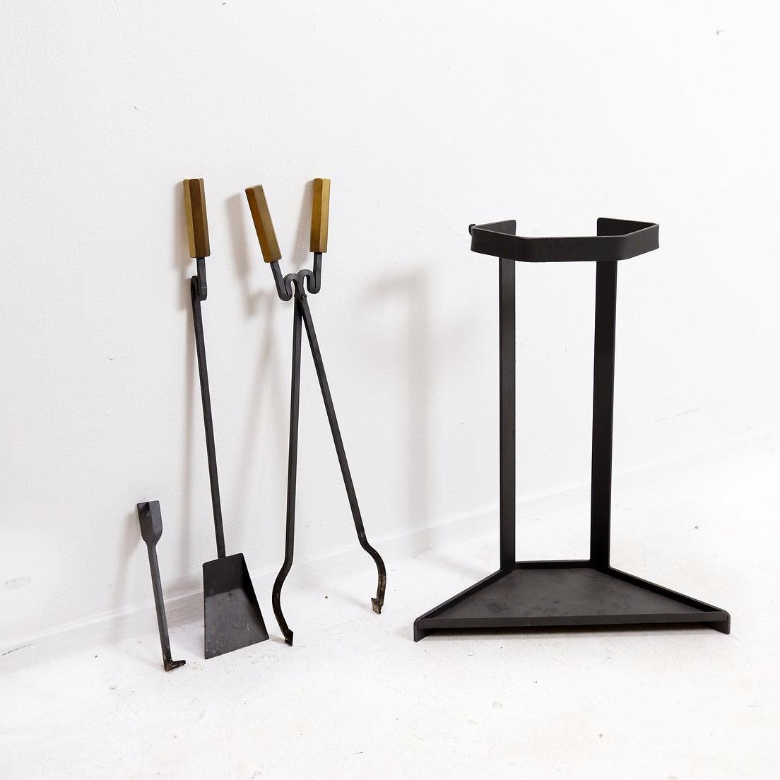 Metal Afra & Tobia Scarpa style Fire tool set - 3 pces & stand For Sale