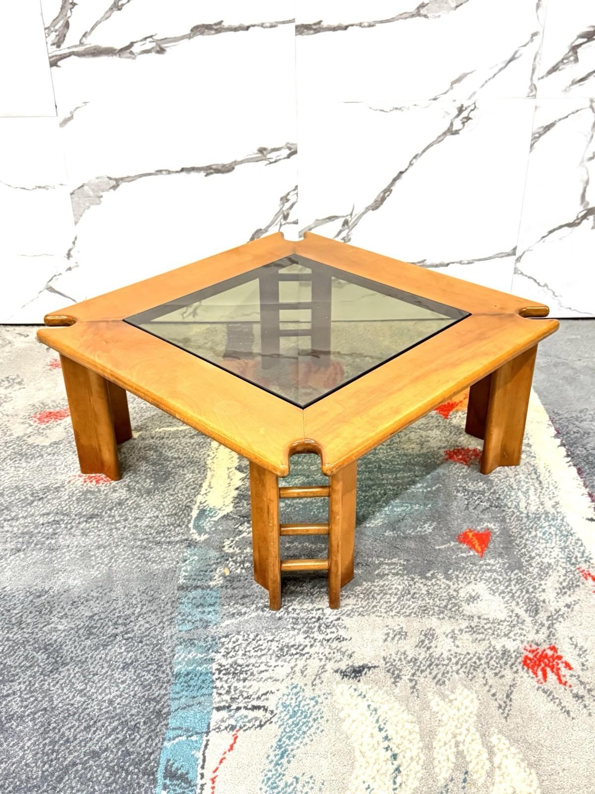 Italian Afra & Tobia Scarpa Style Tavolo da salotto legno anni '60 design modernariato For Sale