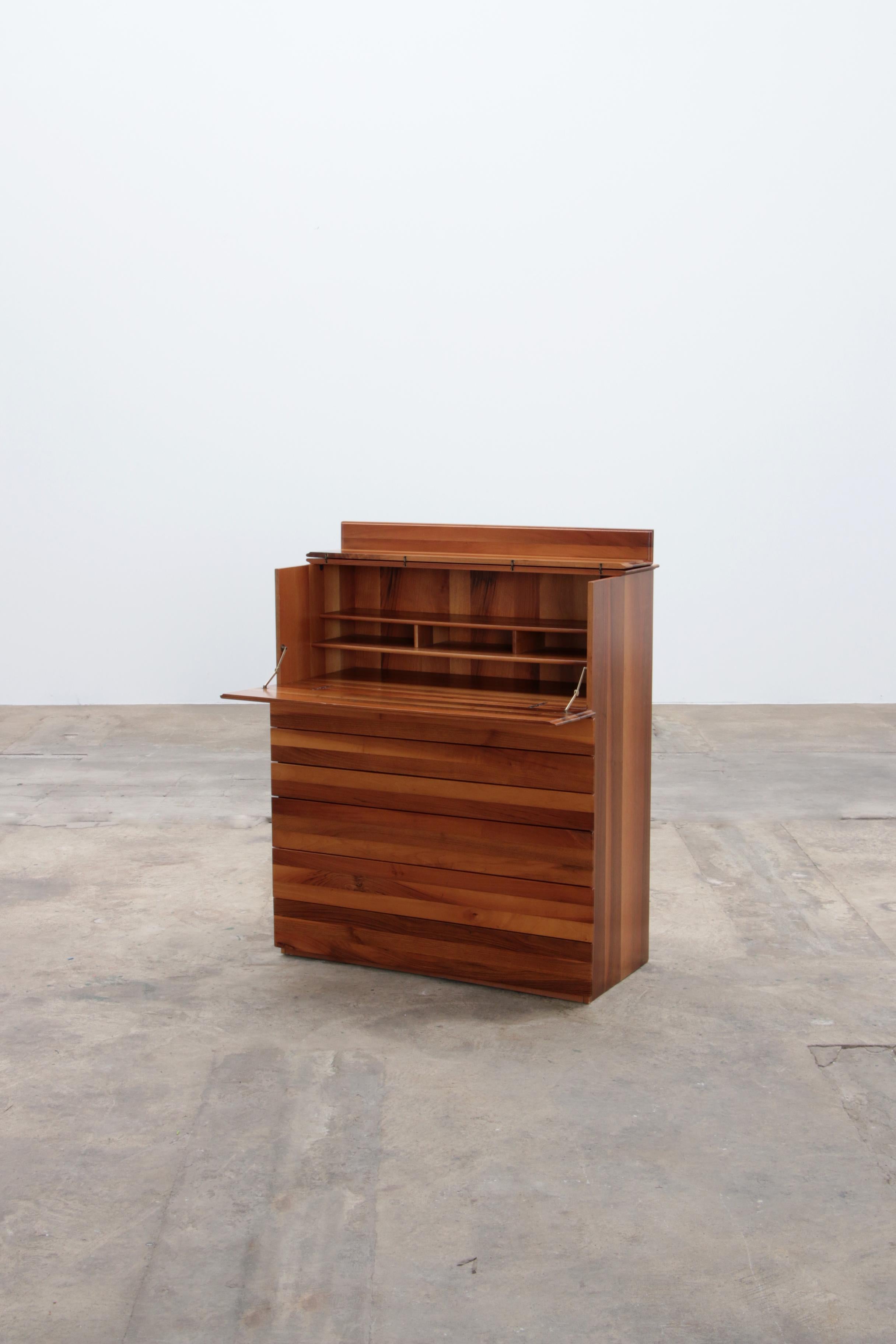 Italian Afra & Tobia Scarpa Walnut secretary chest of drawers for Molteni, 1970 Italy. For Sale