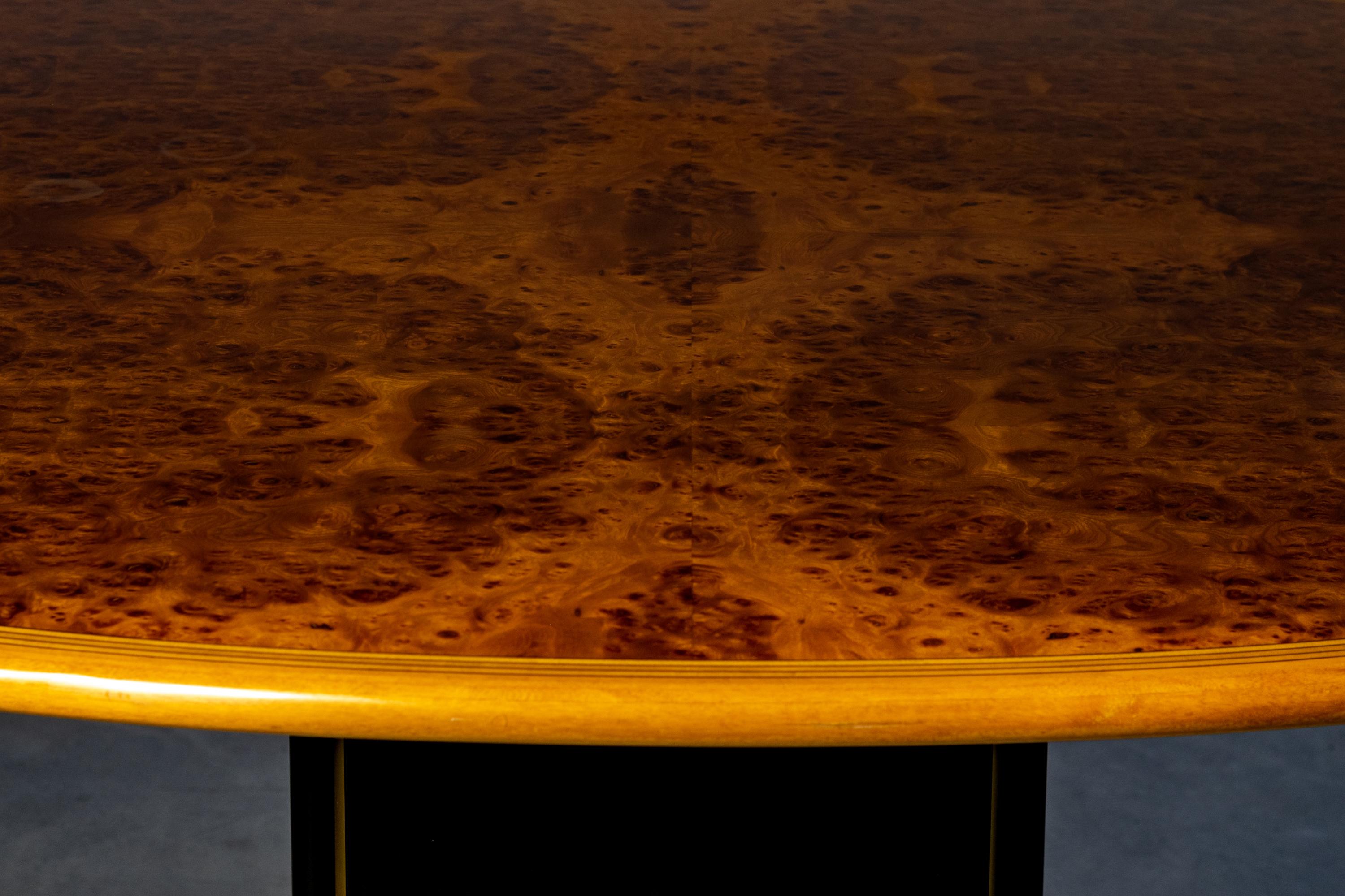 Table Afra & Tobia Scarpa avec plateau de forme ovale en bois par Maxalto, années 1970 Bon état - En vente à Montecatini Terme, IT