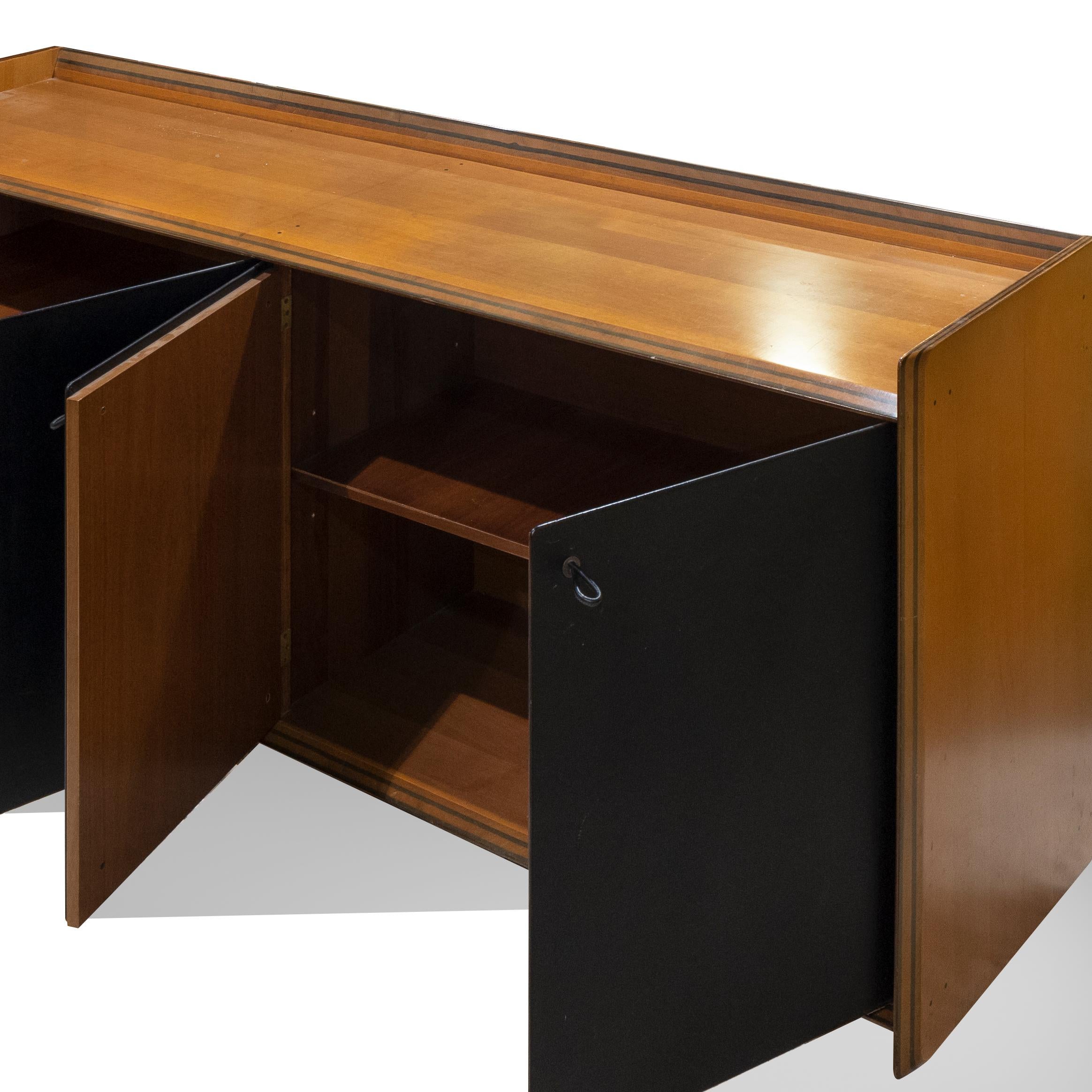 Afra e Tobia Scarpa Africa serie Artona Maxalto black leather and wood Sideboard, The sideboard is also finished on the back , so it can be placed in the center of the room , it can be used in view from both sides, and it can be used as a room