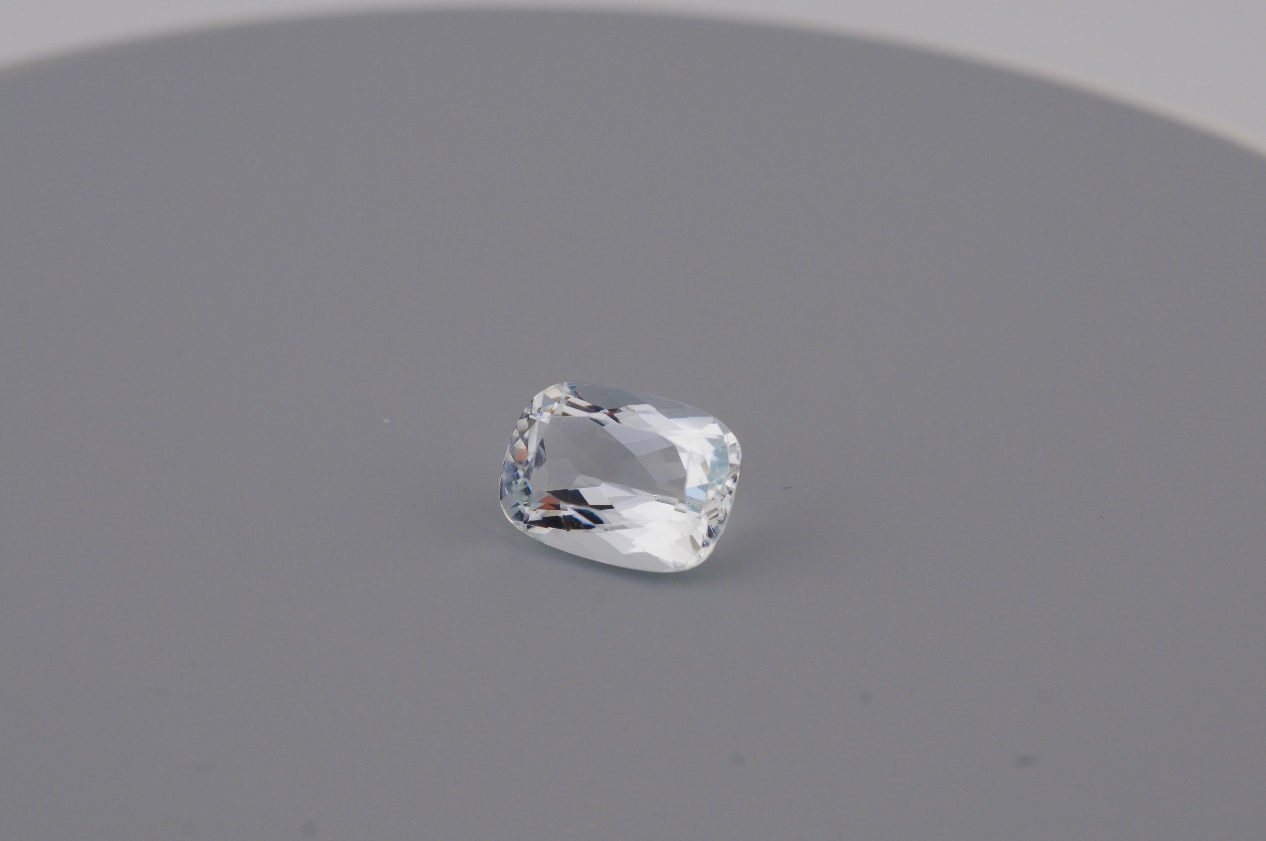 Aesthetic Movement Africa Aquamarine – 7.58 ct For Sale