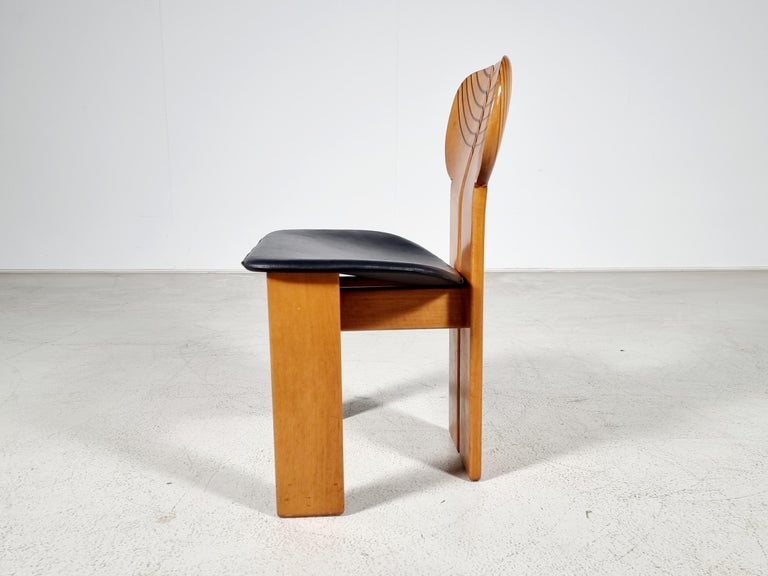 Africa chair by Afra & Tobia Scarpa for Maxalto, 1970s In Good Condition For Sale In amstelveen, NL