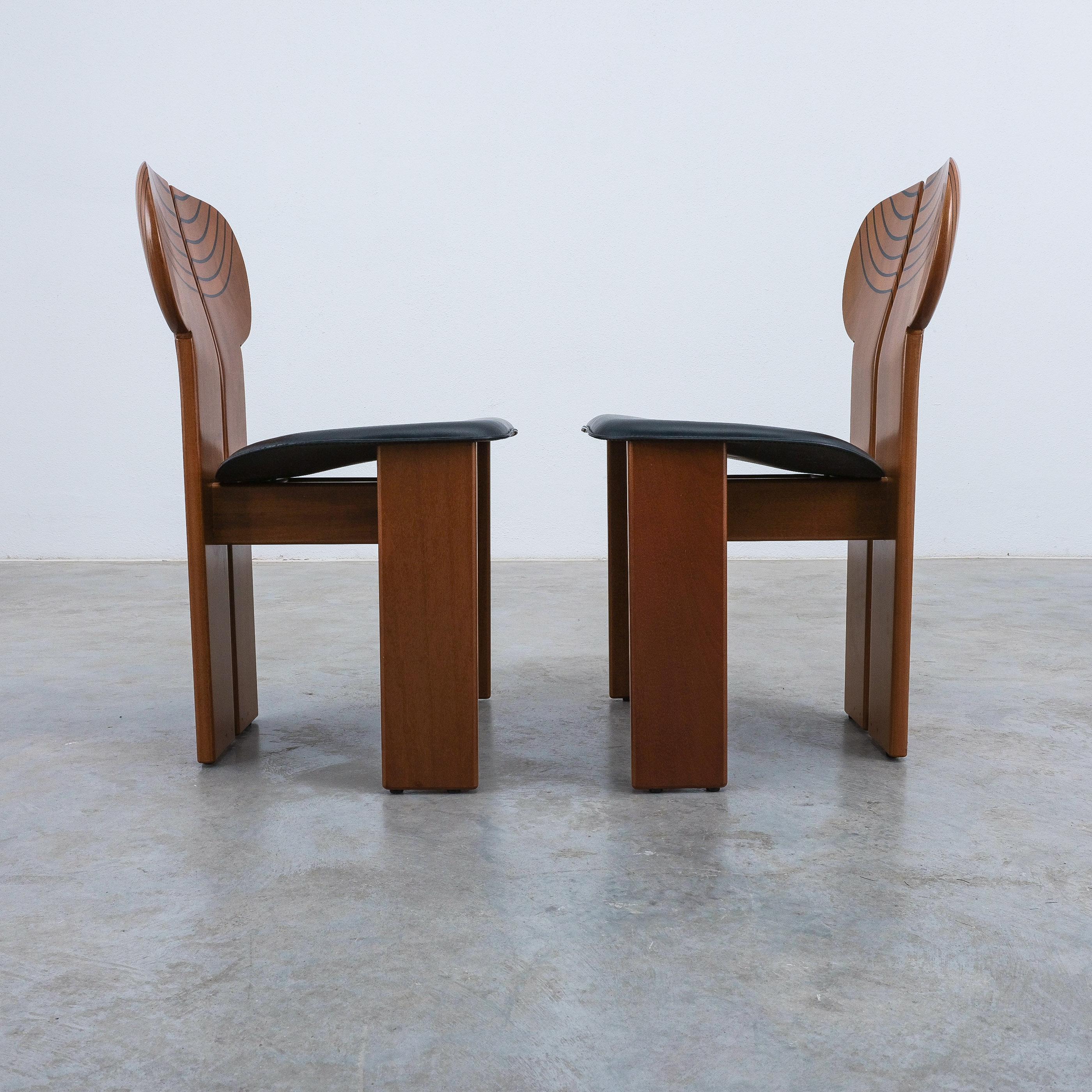 Africa Chairs (8) By Afra And Tobia Scarpa Maxalto Walnut, Black Leather, Italy For Sale 8