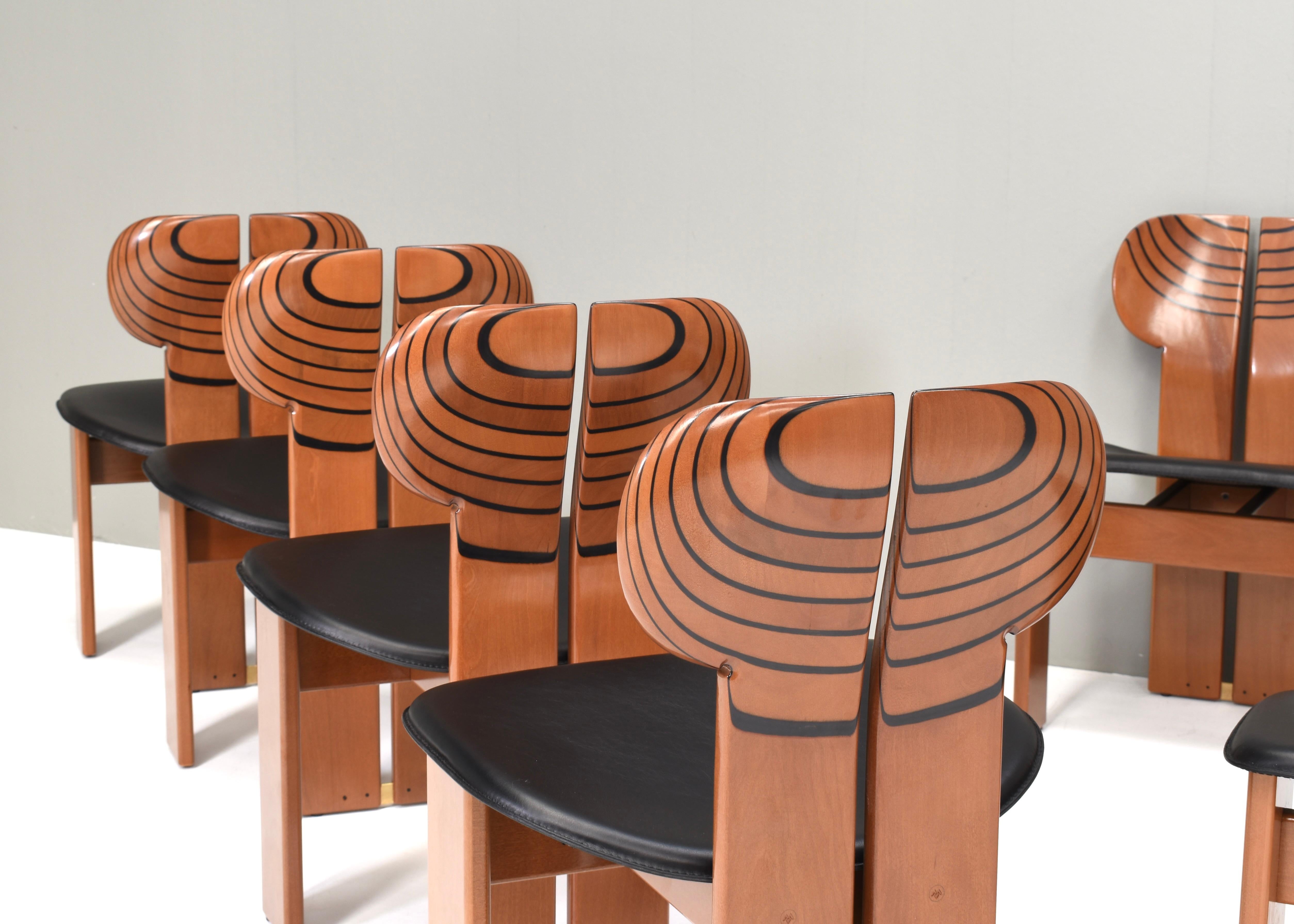 Africa Chairs by Afra & Tobia Scarpa for Maxalto, Italy - 1975, set of 8  For Sale 1