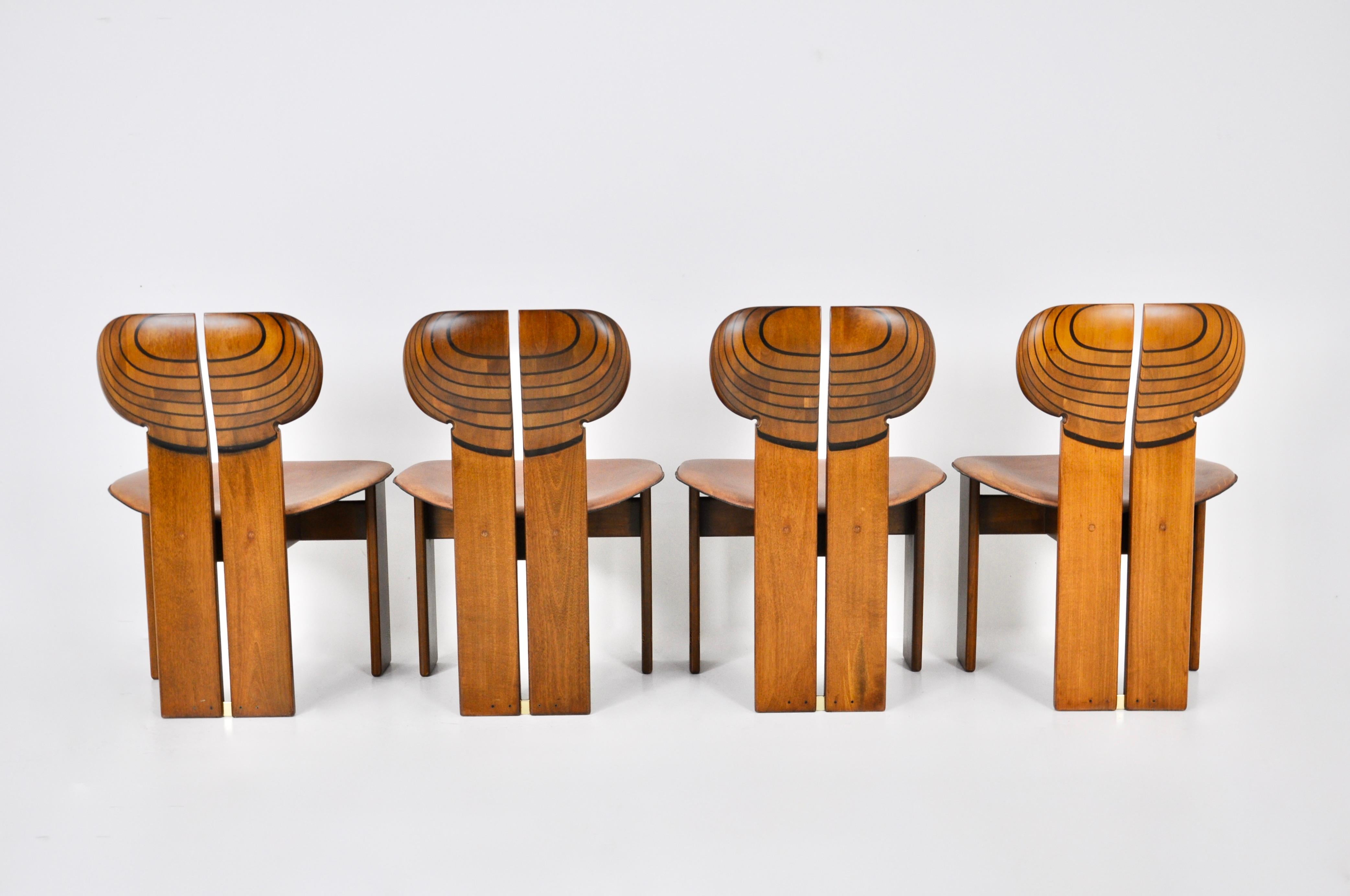 Late 20th Century Africa dining chairs by Afra & Tobia Scarpa for Maxalto, 1975, Set of 4 For Sale