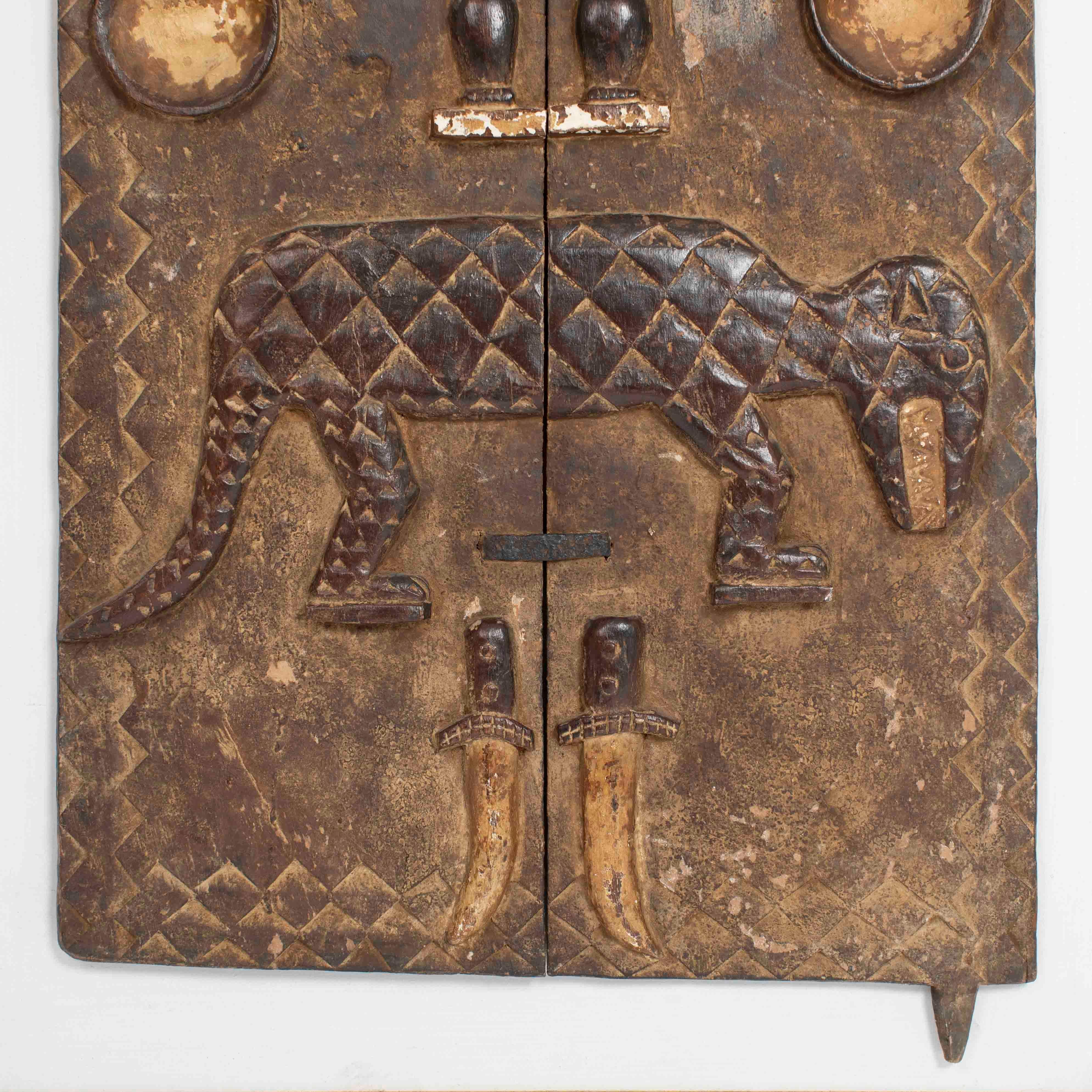 Africain Mid-Century Wooden Tribal Wall-Sculpture Mali-Dogon Golden Frame 1960s For Sale 5
