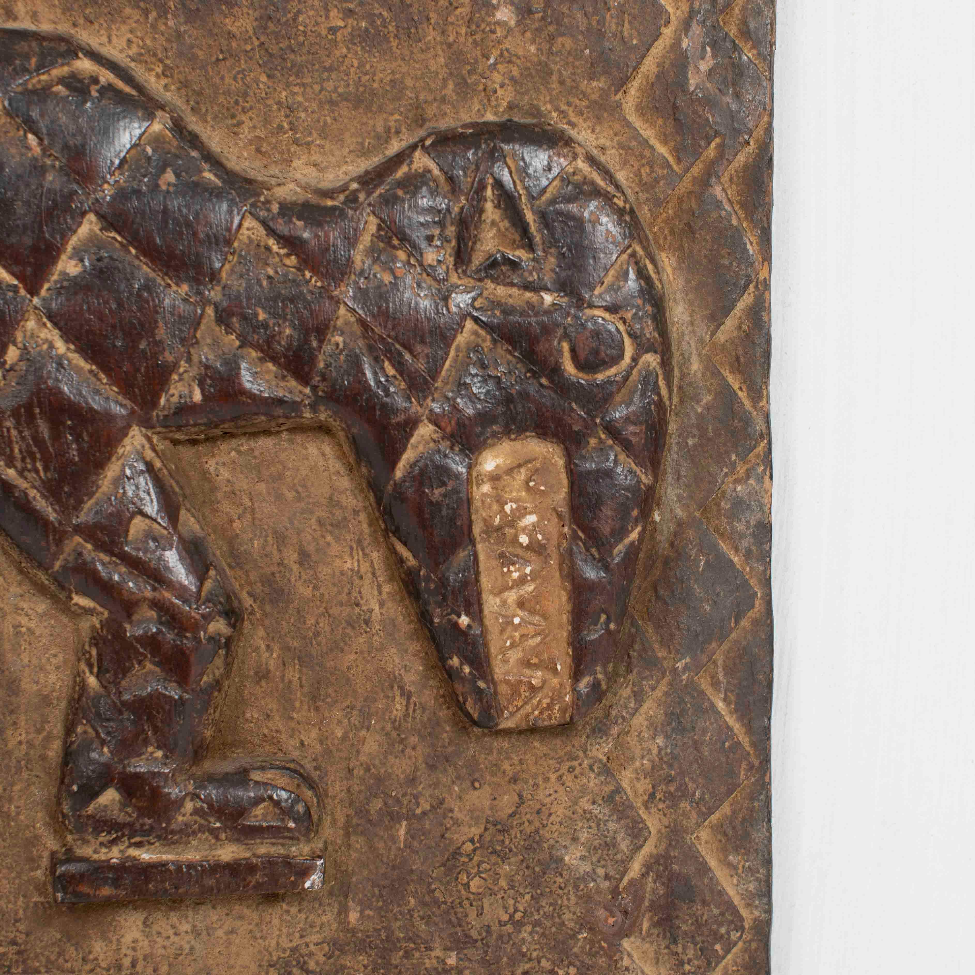 Africain Mid-Century Wooden Tribal Wall-Sculpture Mali-Dogon Golden Frame 1960s For Sale 7