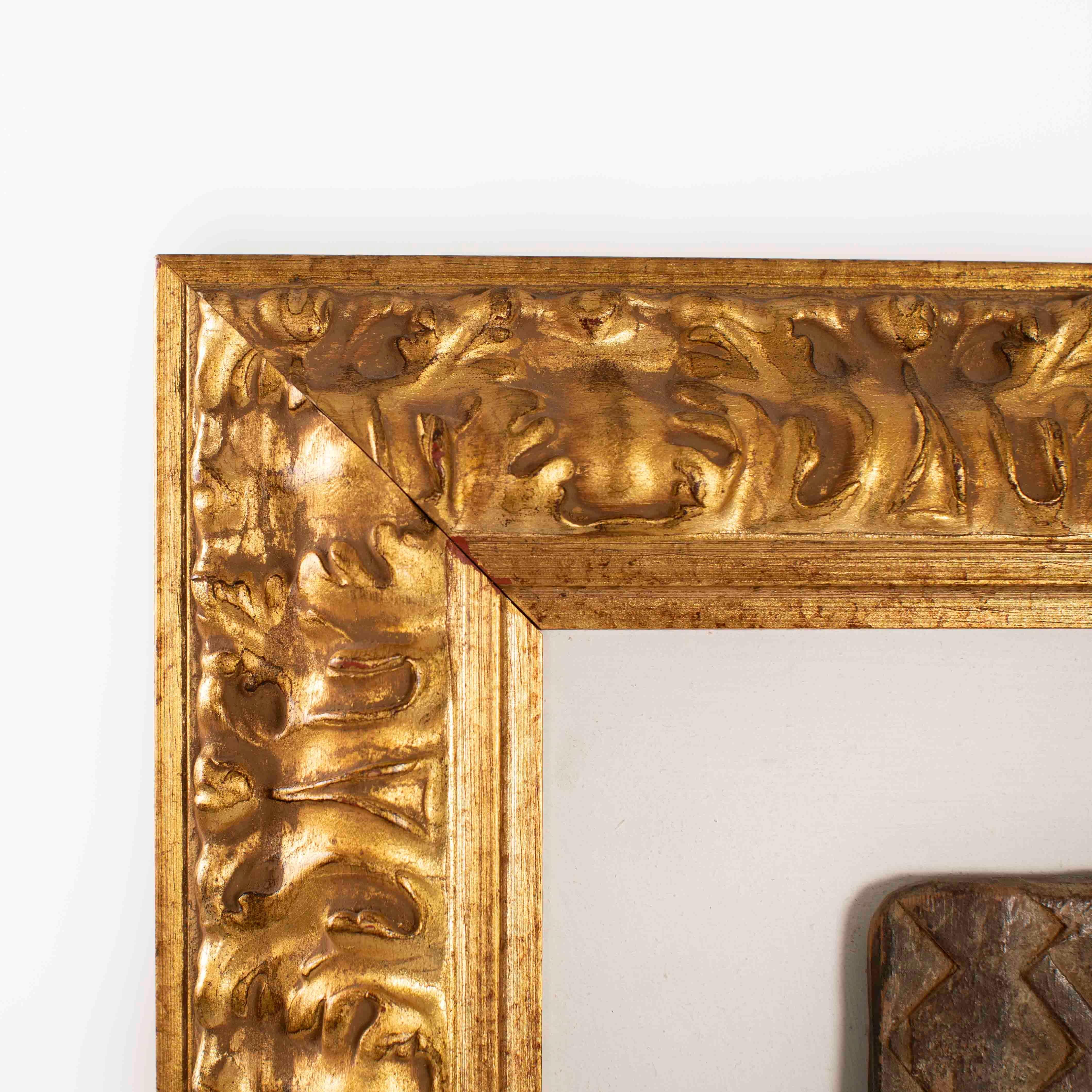 Africain Mid-Century Wooden Tribal Wall-Sculpture Mali-Dogon Golden Frame 1960s In Good Condition For Sale In Salzburg, AT