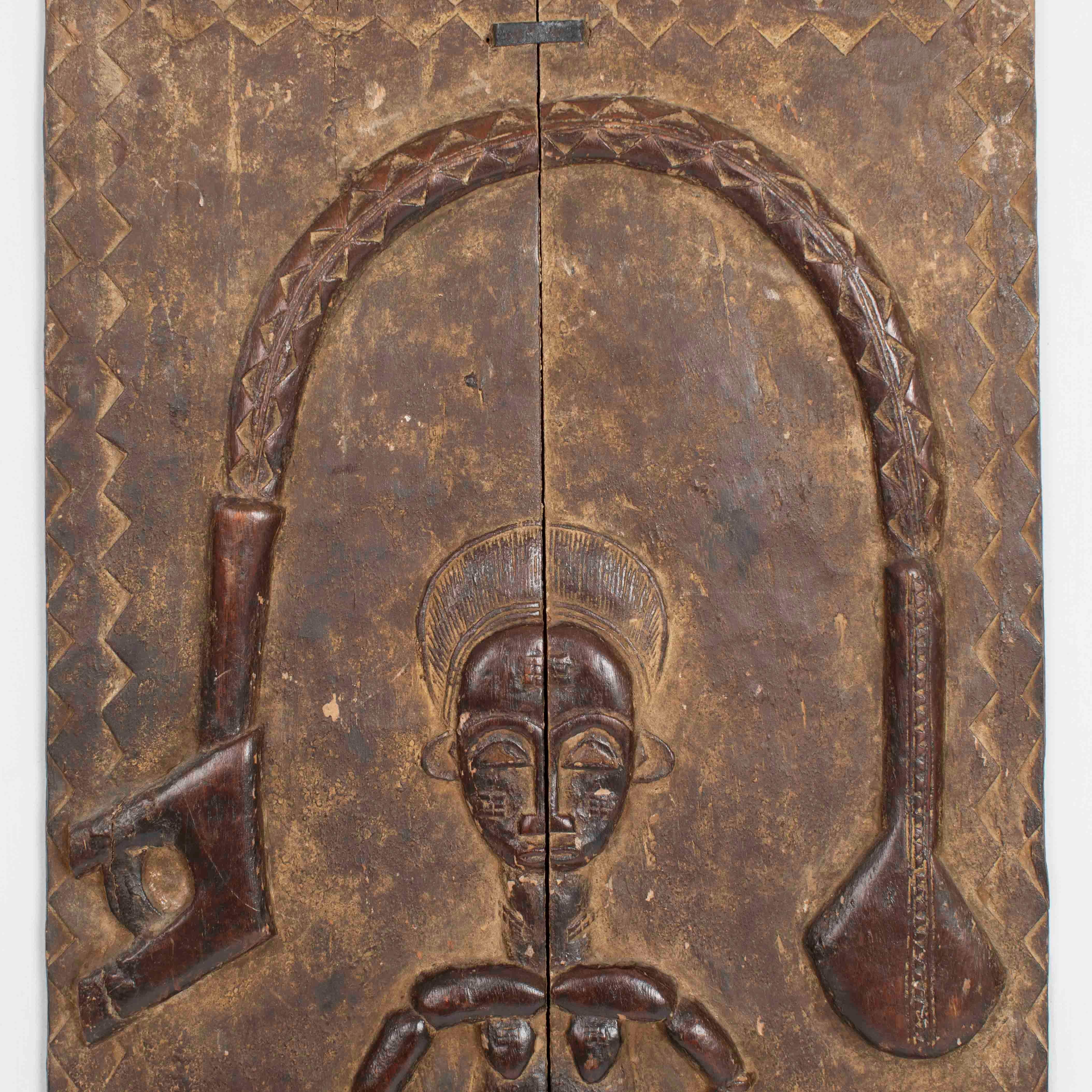 Africain Mid-Century Wooden Tribal Wall-Sculpture Mali-Dogon Golden Frame 1960s For Sale 2