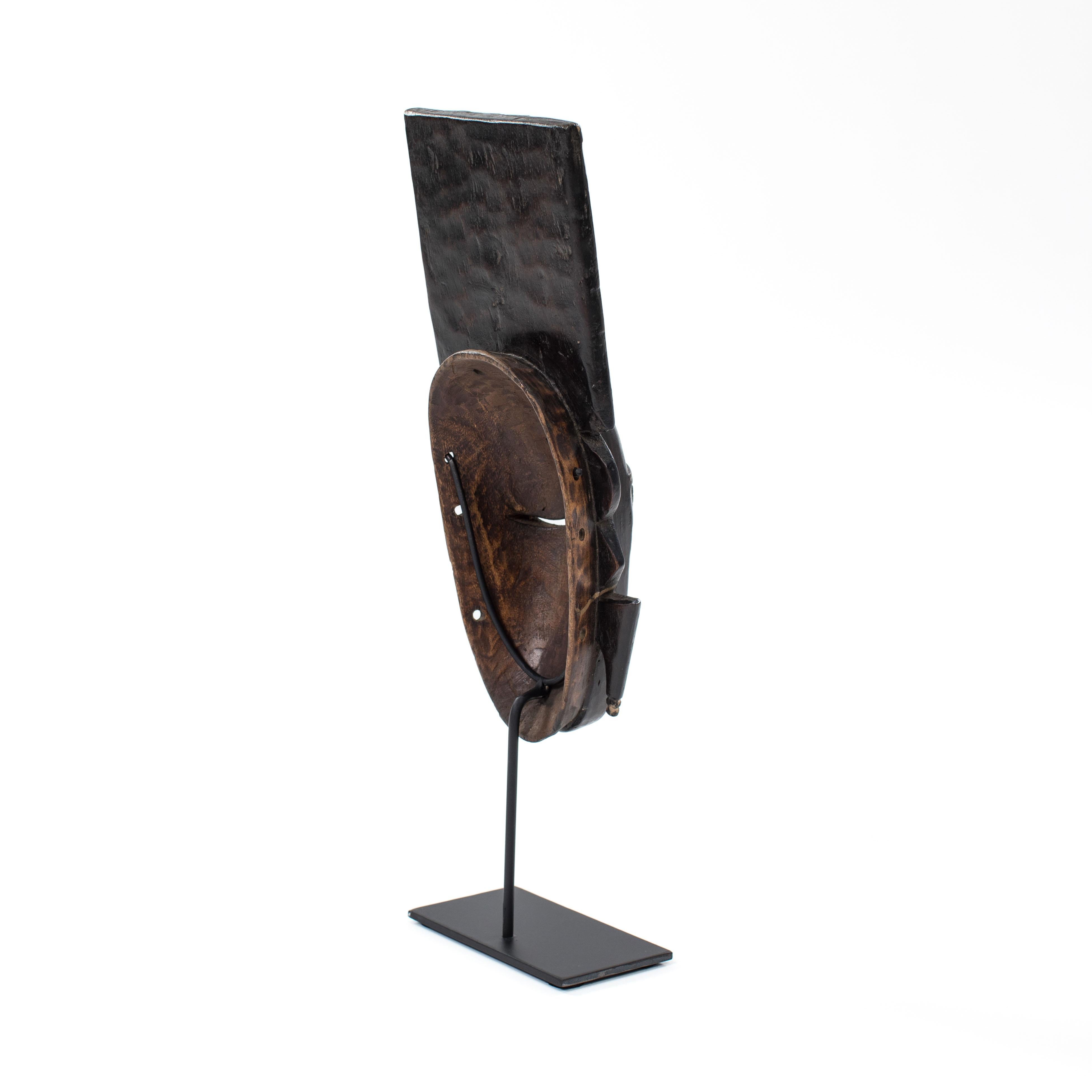 Late 20th Century Africain Wooden Ligbi Mask Protruding Plate on the Head, Ivory Coast 1980s For Sale