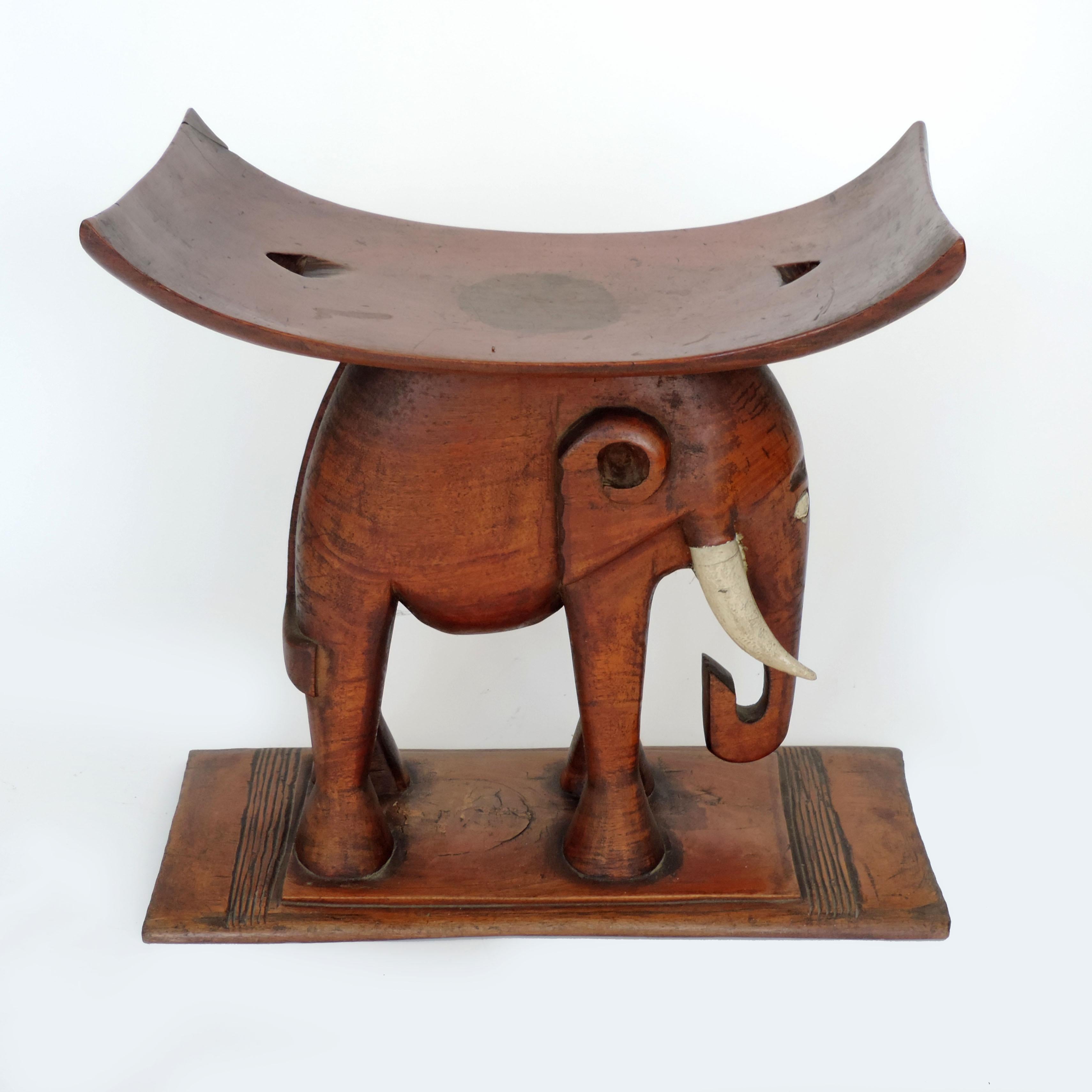 Ghanese Sgabello africano Art Deco Ashanti Elephant, Ghana, anni '20 in vendita