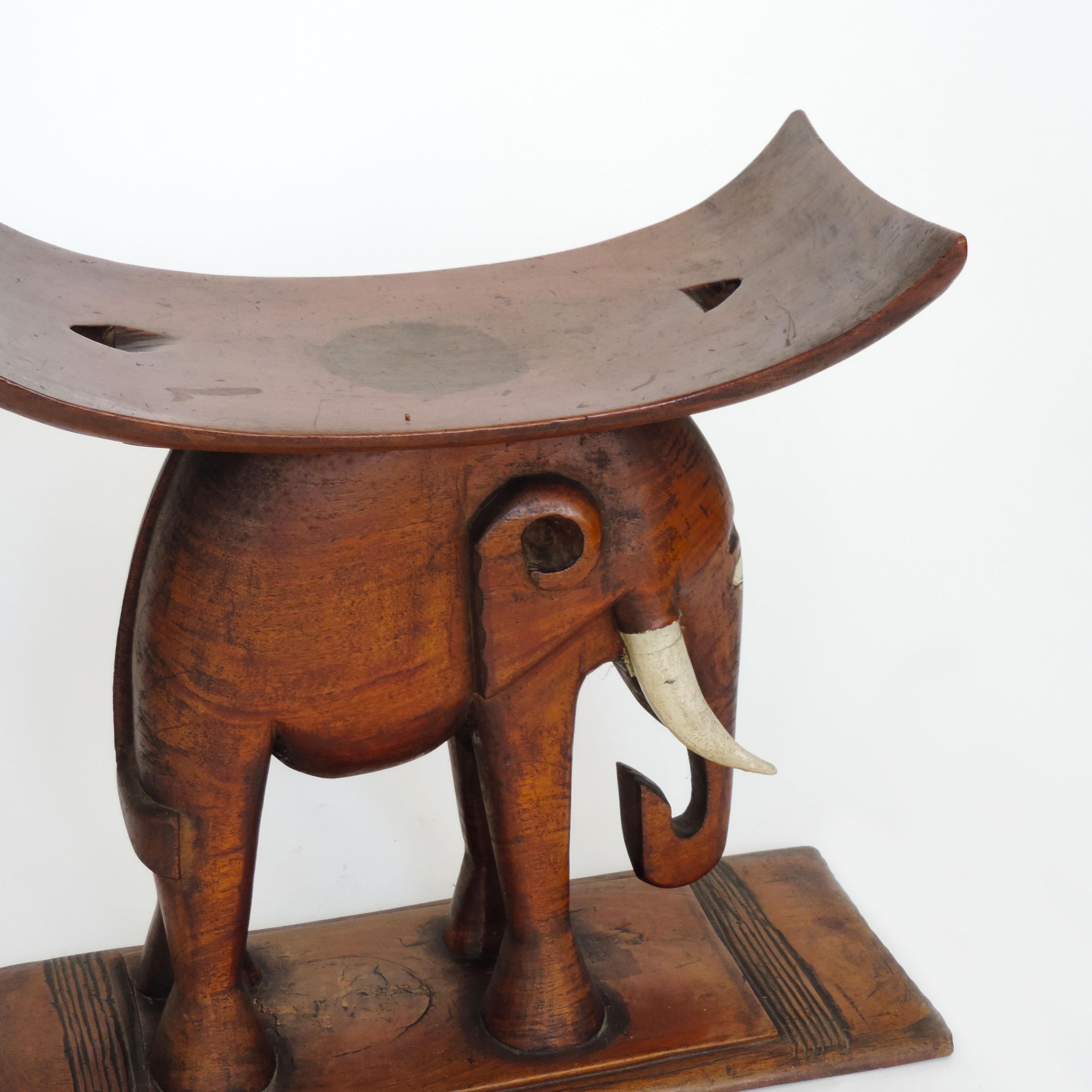 Inizio XX secolo Sgabello africano Art Deco Ashanti Elephant, Ghana, anni '20 in vendita