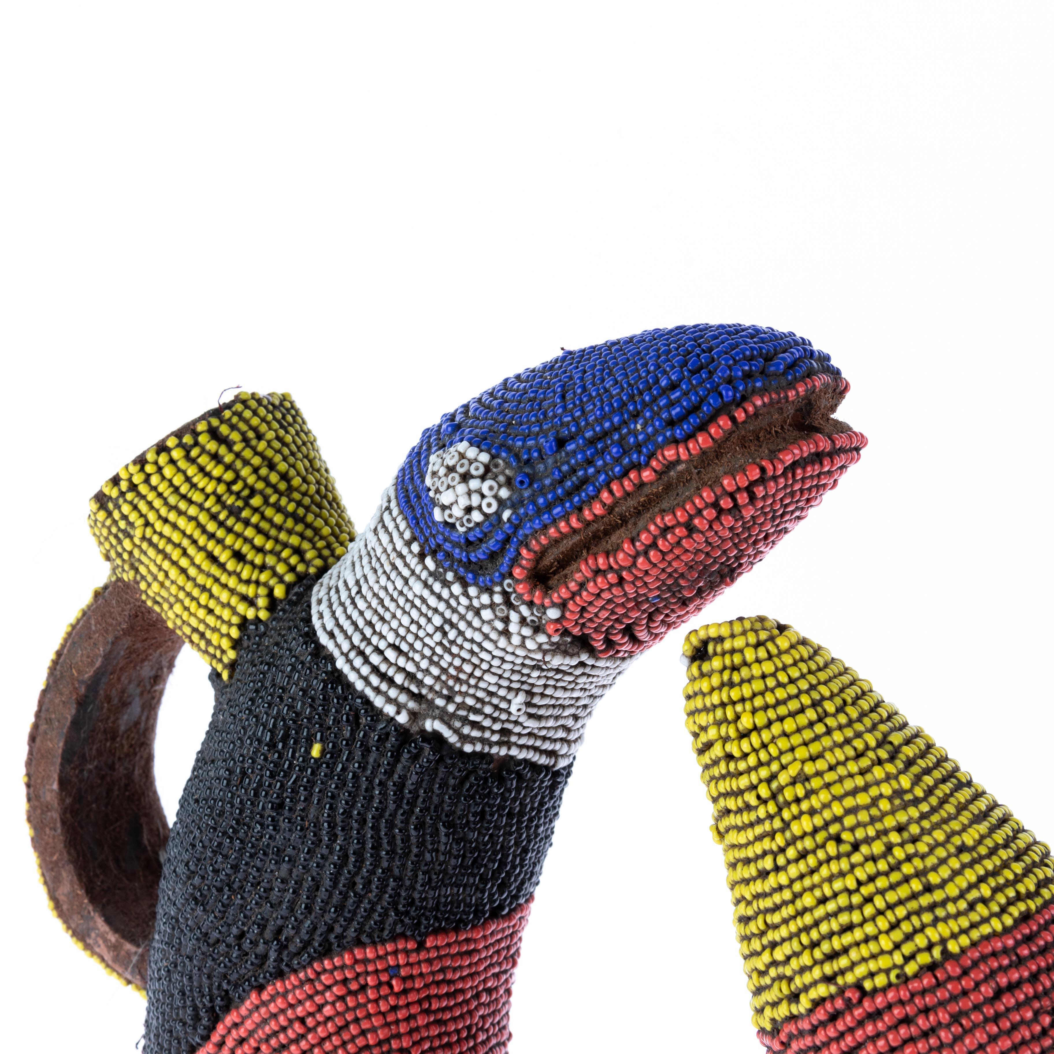 Perline Portacandele africano Bamileke Camerun con perline a forma di serpente in vendita