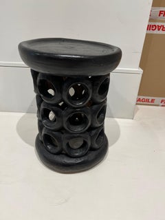Tabouret africain sculpté à la main Bamileke