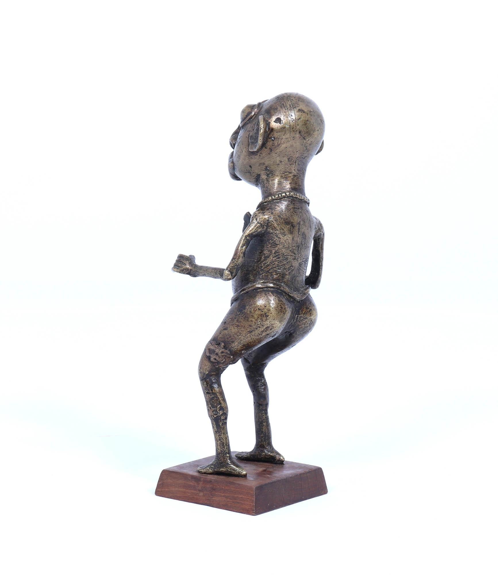 Metà XX secolo Figura africana in bronzo del 1950 circa in vendita