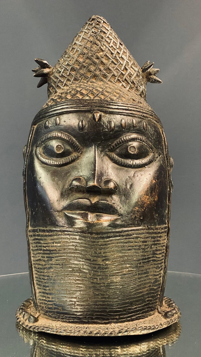 20th Century African Bronze, Yoruba Tribe Queen, Benin, West Africa For Sale