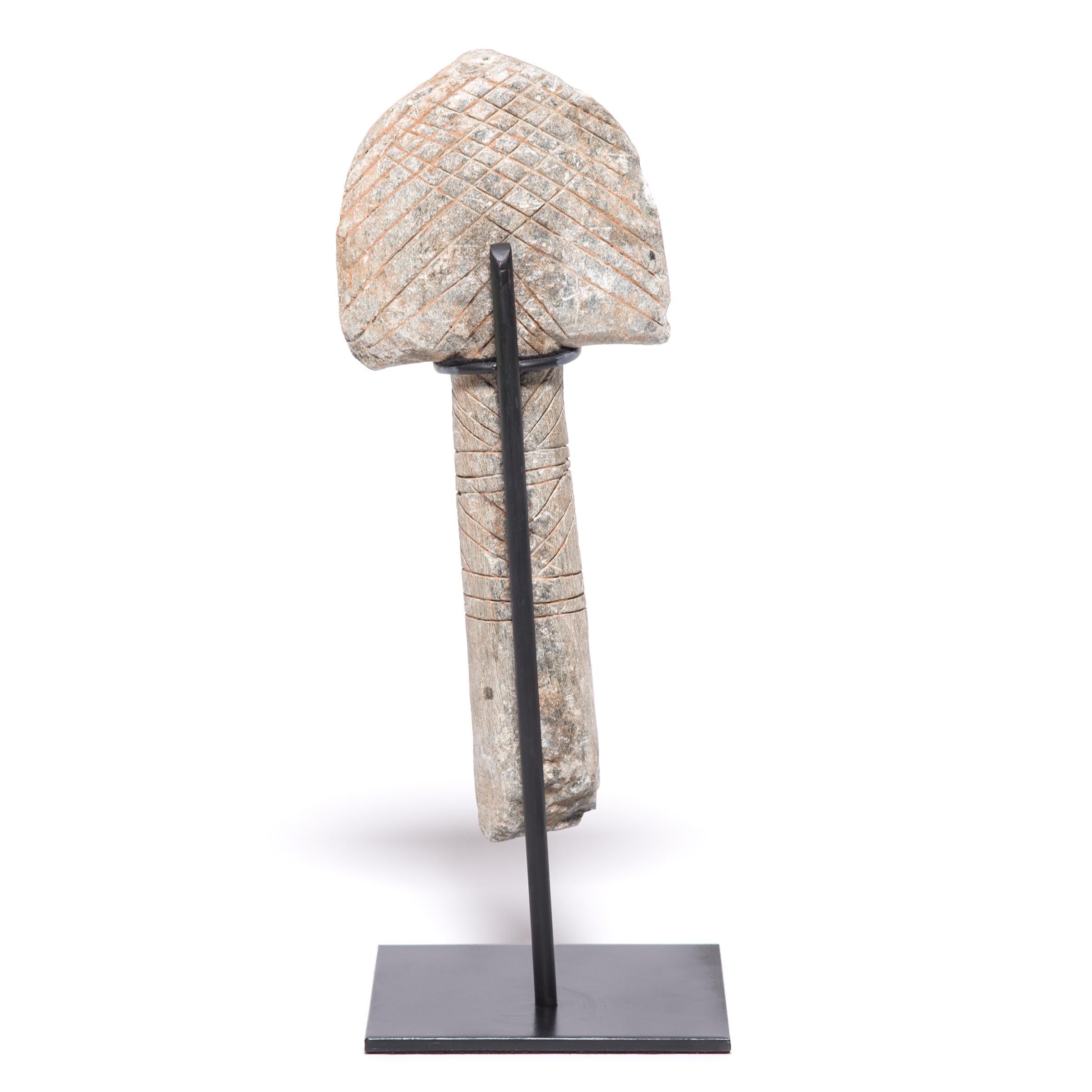 Afrikanischer Bura Stone Grabstein (Primitiv) im Angebot