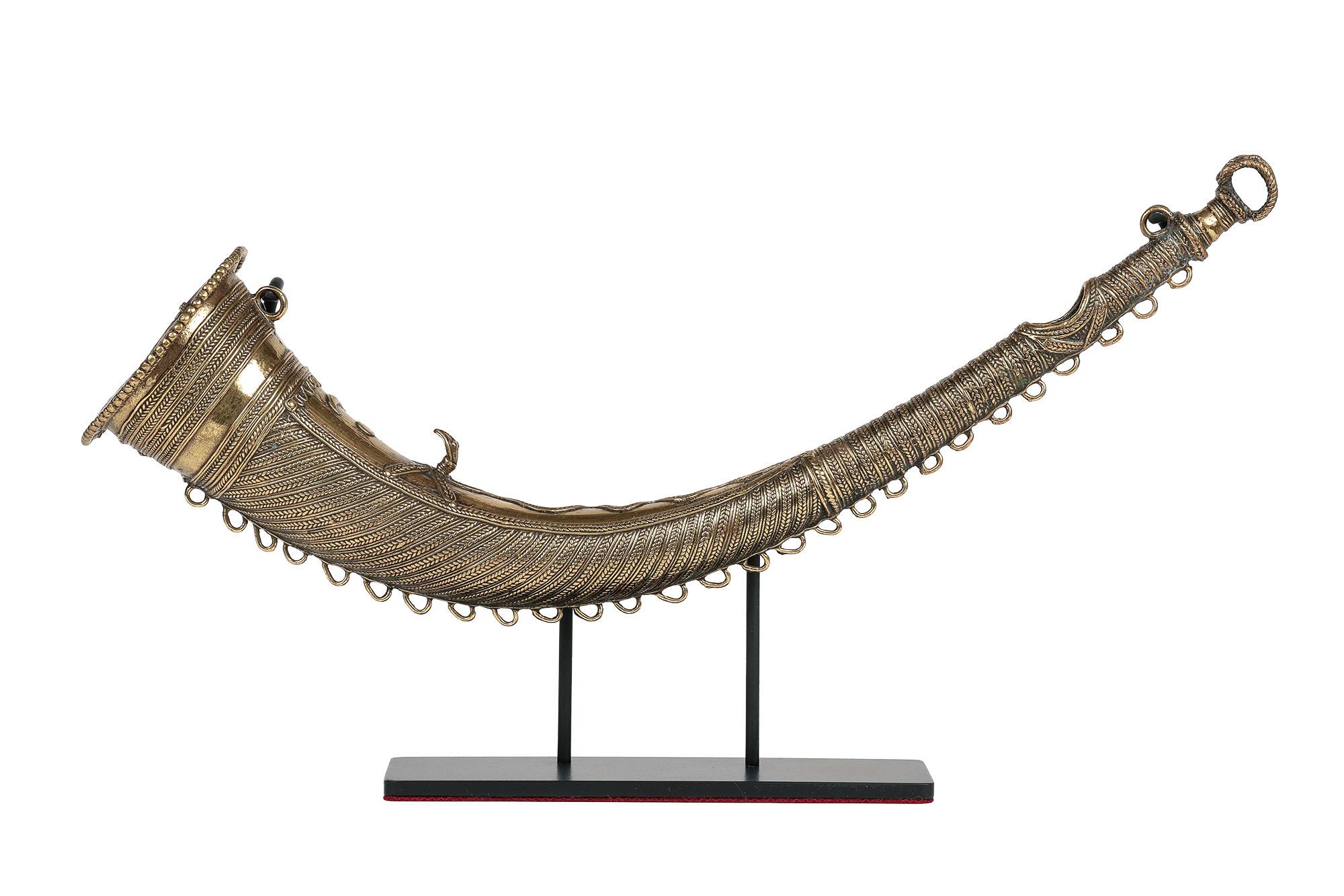 African Cameroon Lost Wax Brass Hunting Horn In Good Condition In Bishop's Stortford, Hertfordshire