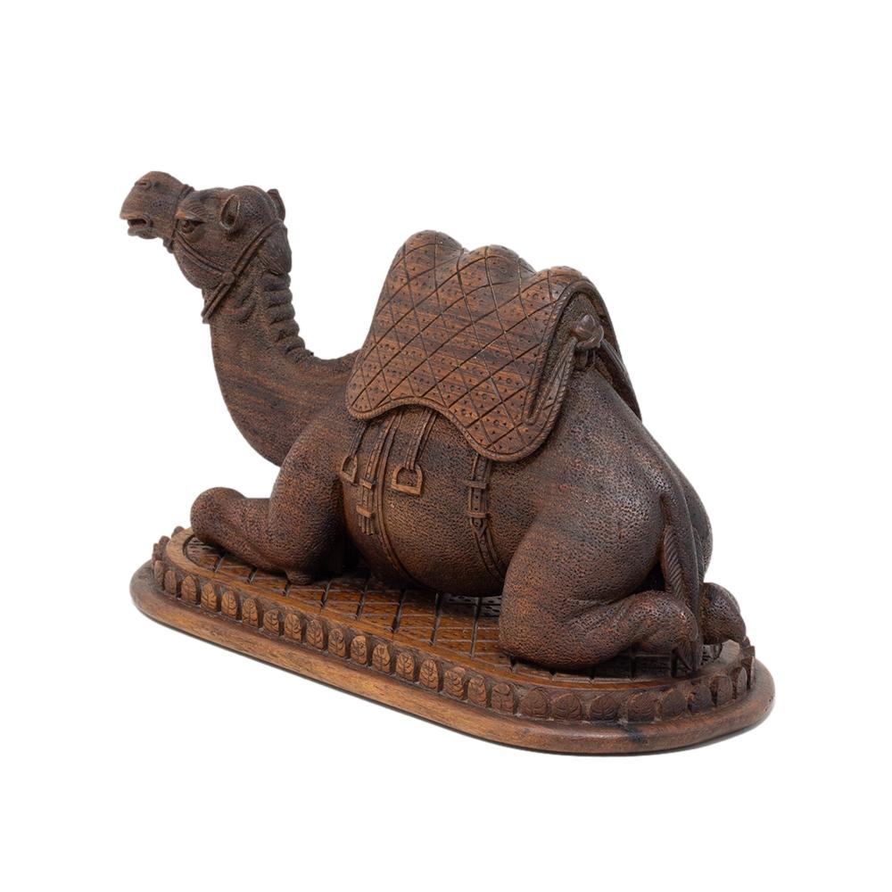African Carved Camel Sculpture In Good Condition For Sale In Newark, England