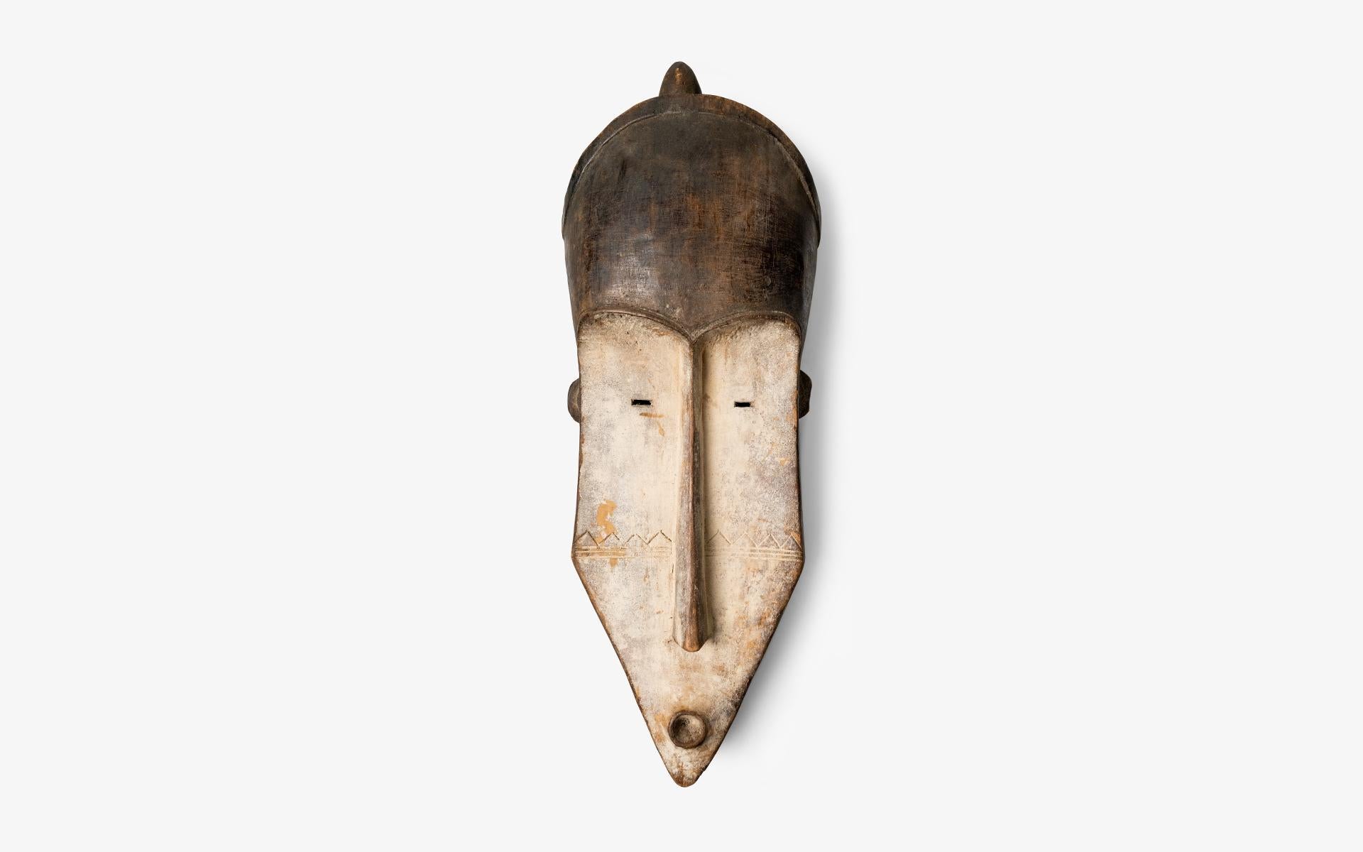 African Carved Gabon Mask No:2 In Good Condition For Sale In İSTANBUL, TR