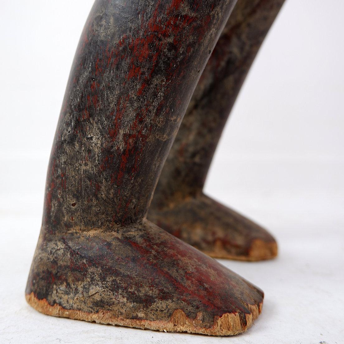 African carved wooden statue - 20th For Sale 5