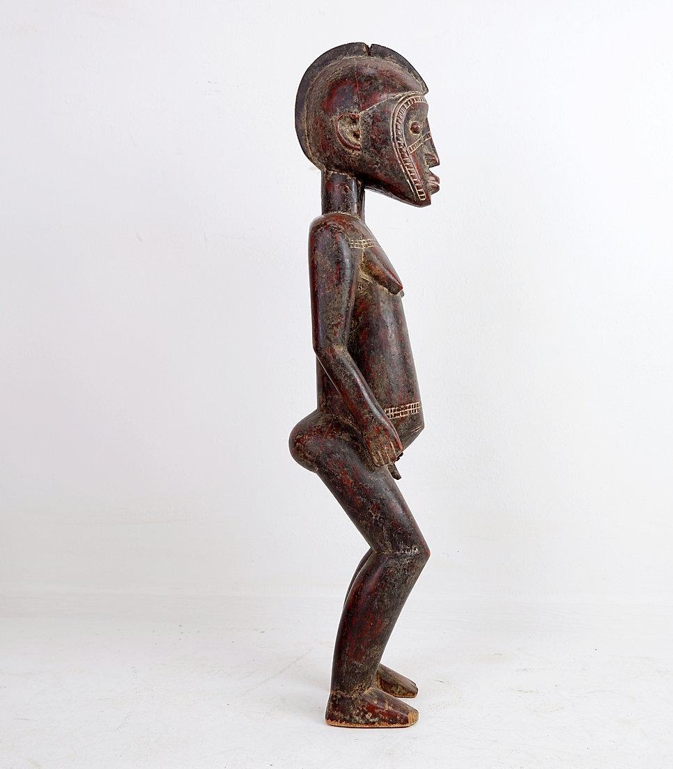 African carved wooden statue - 20th For Sale 1
