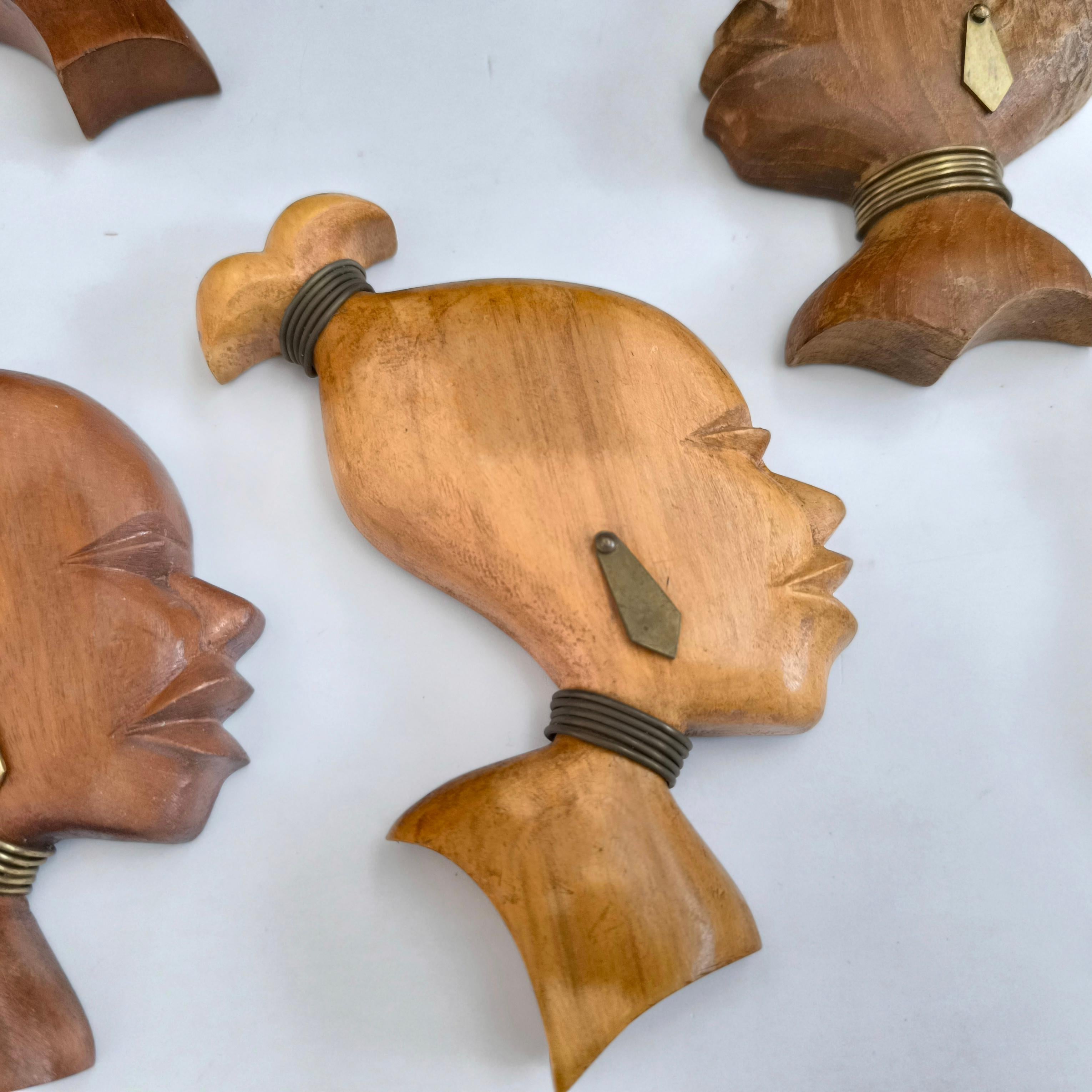 Tallado africano  Cabezas de Mujer de Madera de Estilo Tribal. en venta 4